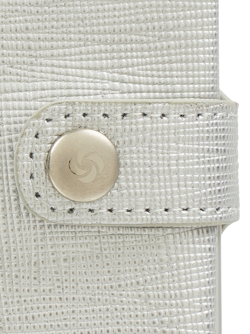 Kartenetui aus Leder Modell 'Alu Fit' in silber