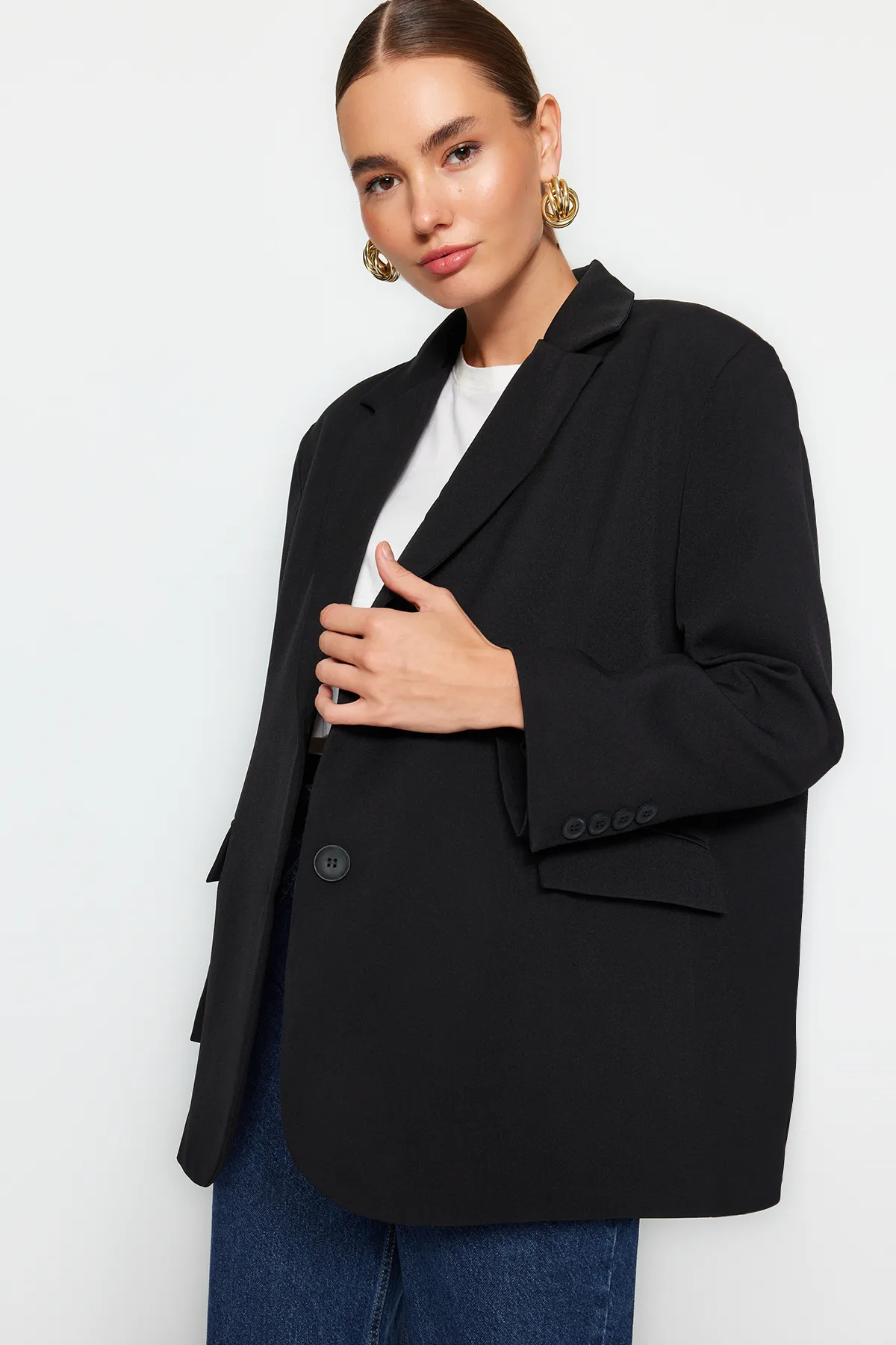 Trendyol Collection  Schwarzer gewebter Blazer in Übergröße TWOAW24BC00107
