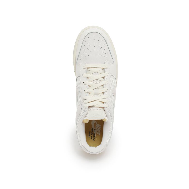 NIKE Wmns Dunk Low 