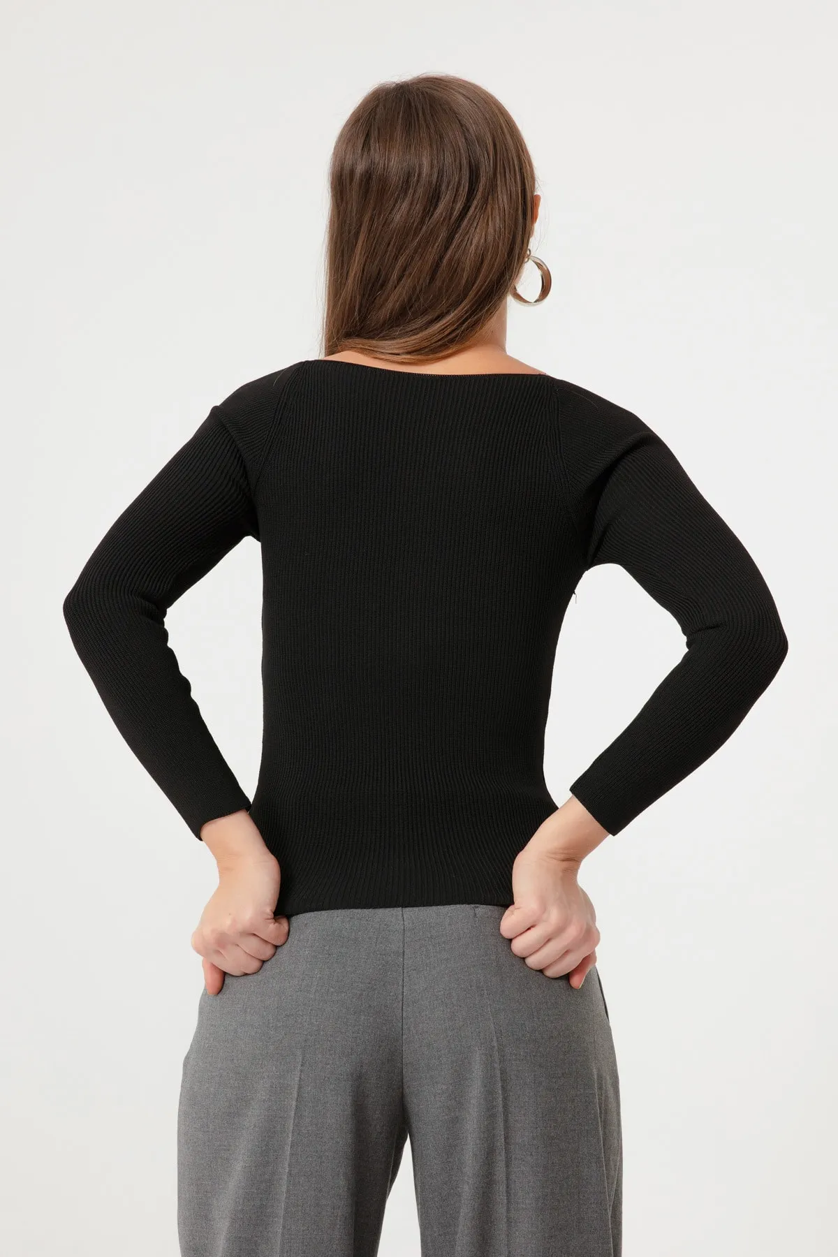 Lafaba  Schwarzer gerippter Strickpullover für Damen mit herzförmigem Ausschnitt
