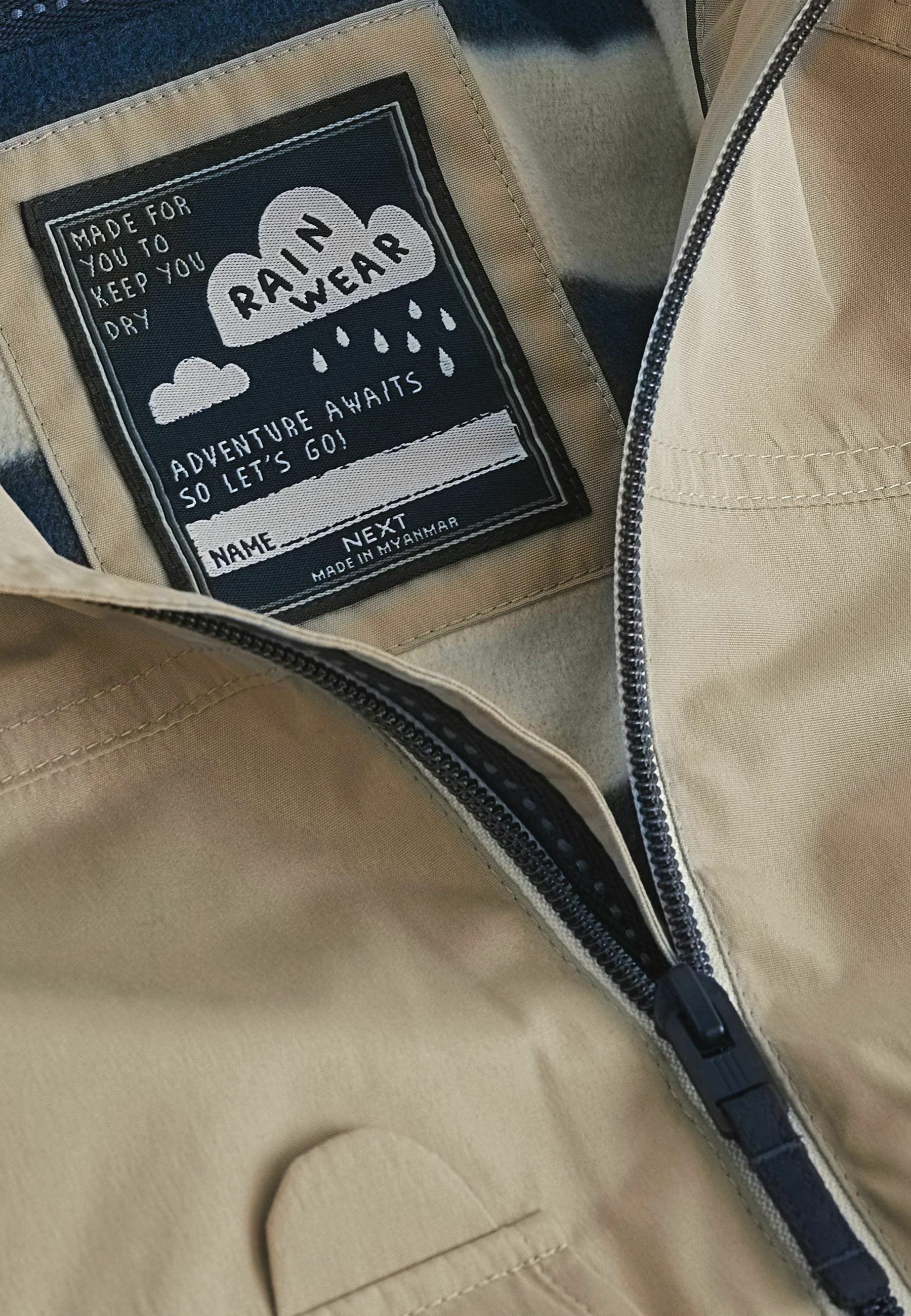 Siguiente AJUSTE REGULAR - Impermeable