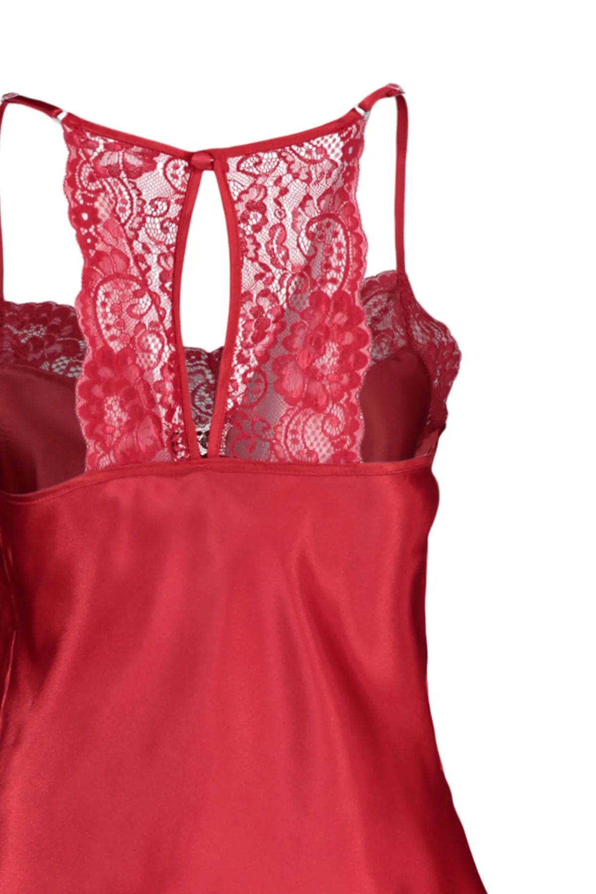 Trendyol Collection  Rotes Pyjama-Set aus gewebtem Satin mit Spitzendetails und Seilträgern THMSS22PT0269