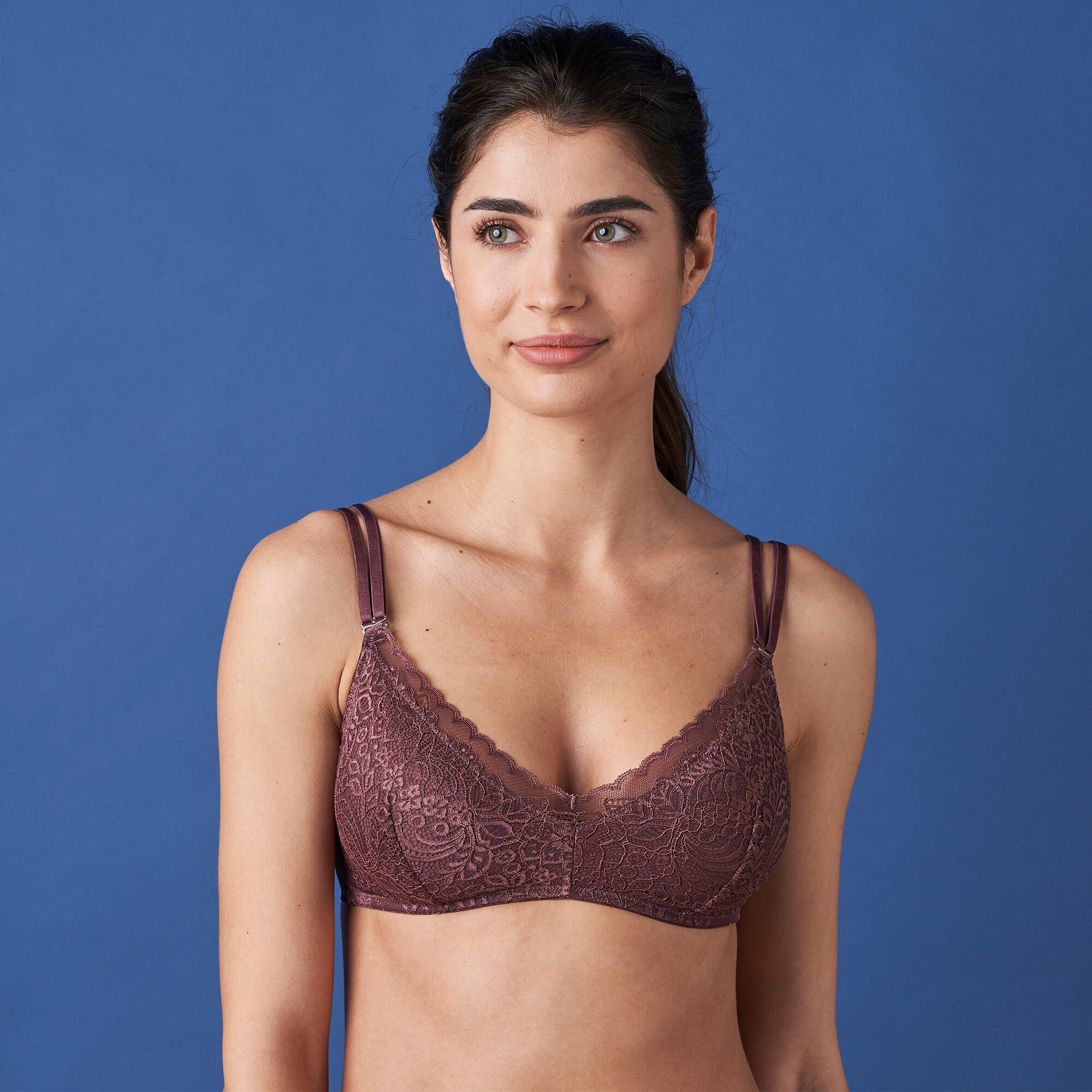 Soutien-gorge forme triangle bretelles repositionnables