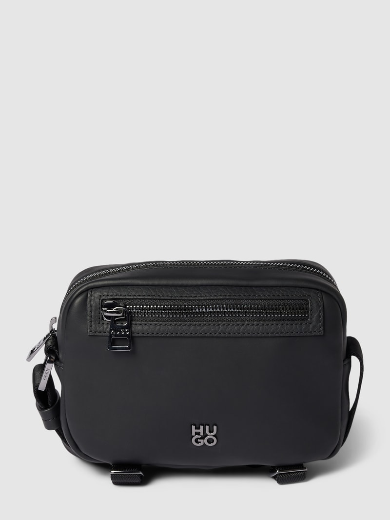 Crossbody Bag mit Label-Detail Modell 'Elliott' in schwarz