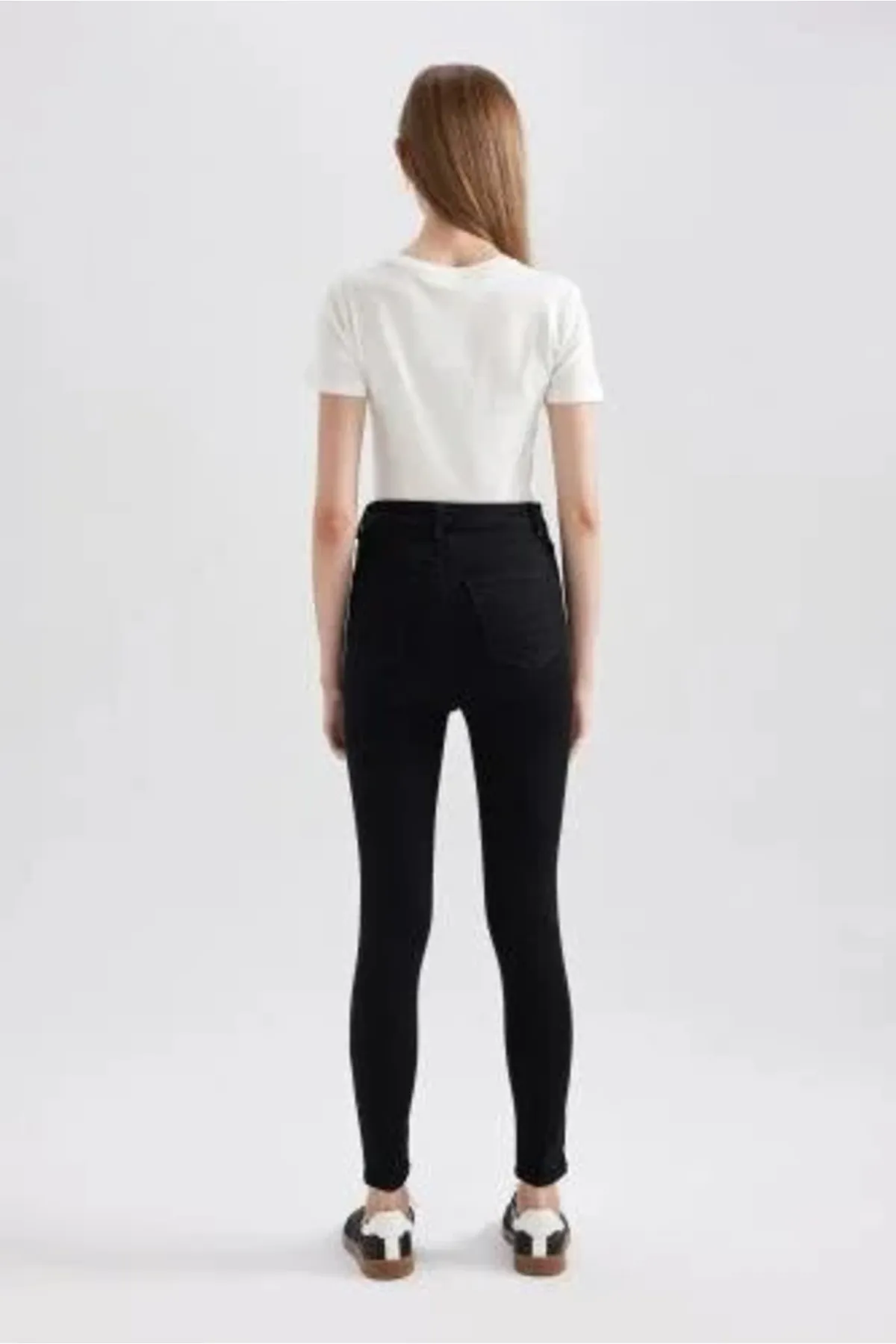 DeFacto  Jegging-Jeans mit hoher Taille, schmalem Bein und langer Länge A5819ax23au