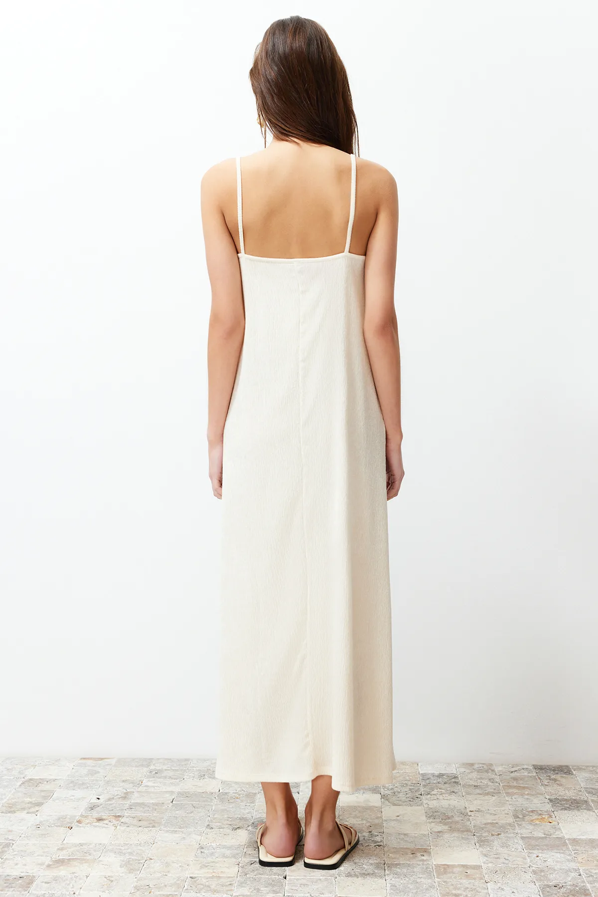 Trendyol Collection  Steinfarbener, flacher Riemen, Shift/Flat Maxi TWOSS24EL00288