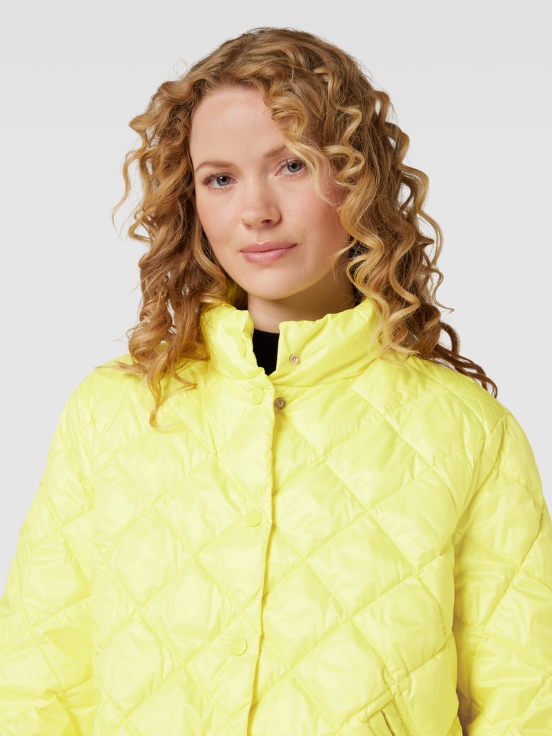 Steppjacke mit Stehkragen in gelb