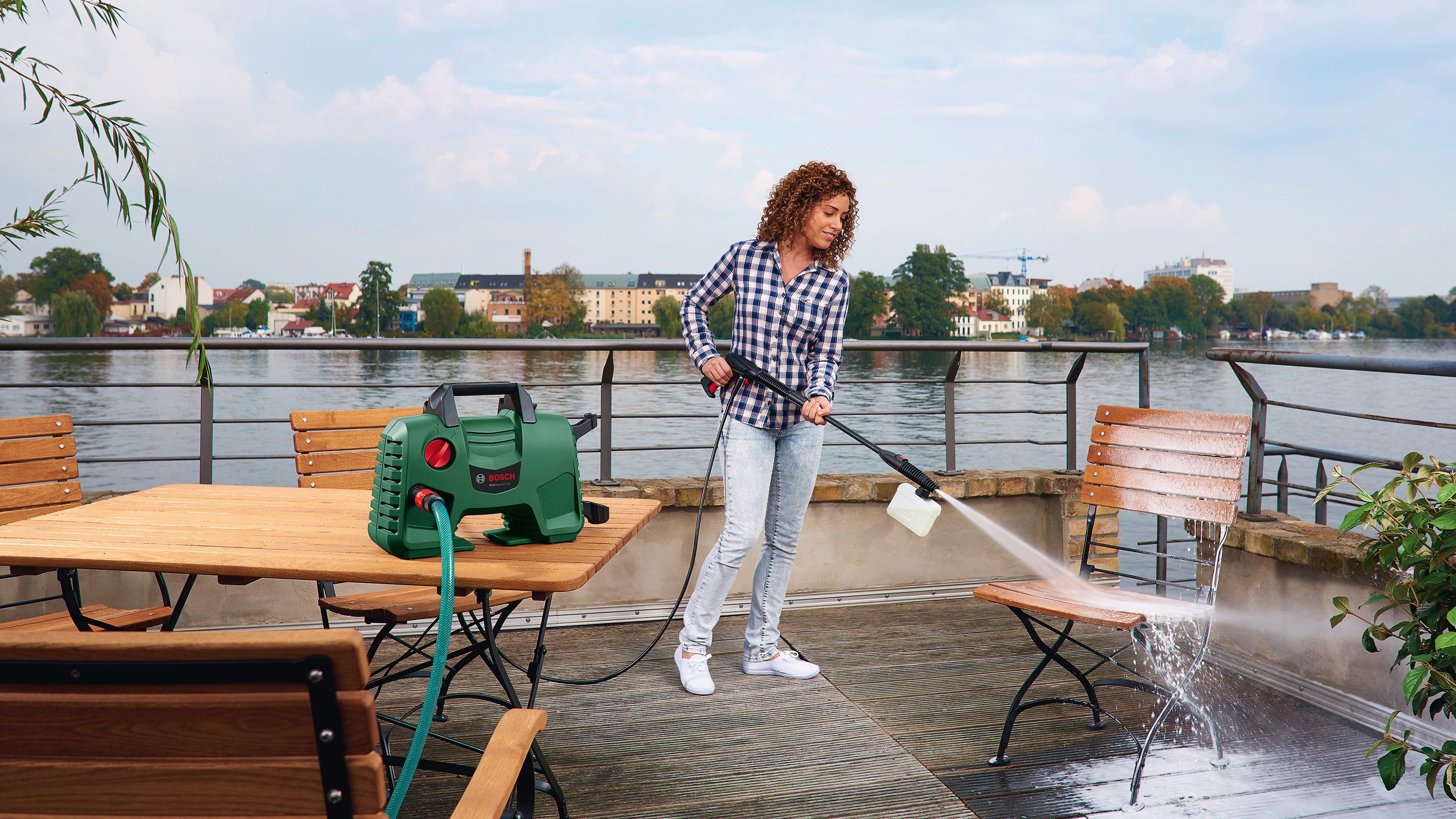 Bosch Home & Garden Hochdruckreiniger EasyAquatak 120, Druck max: 120 bar, 1500 W, Fördermenge max: 350 l/h, mit umfangreichem Zubehör