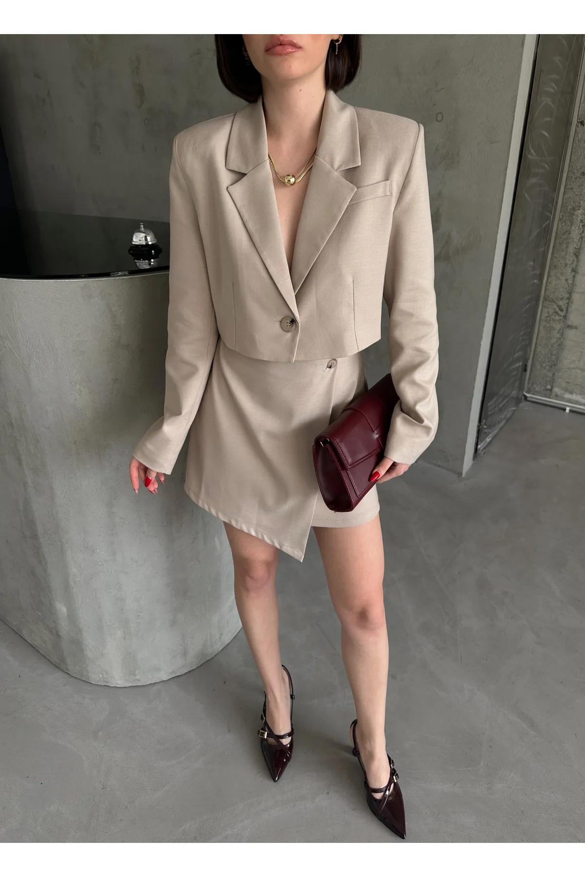 Laluvia  Steinfarbenes Polyviscon-Rock-Set mit kurzer Jacke