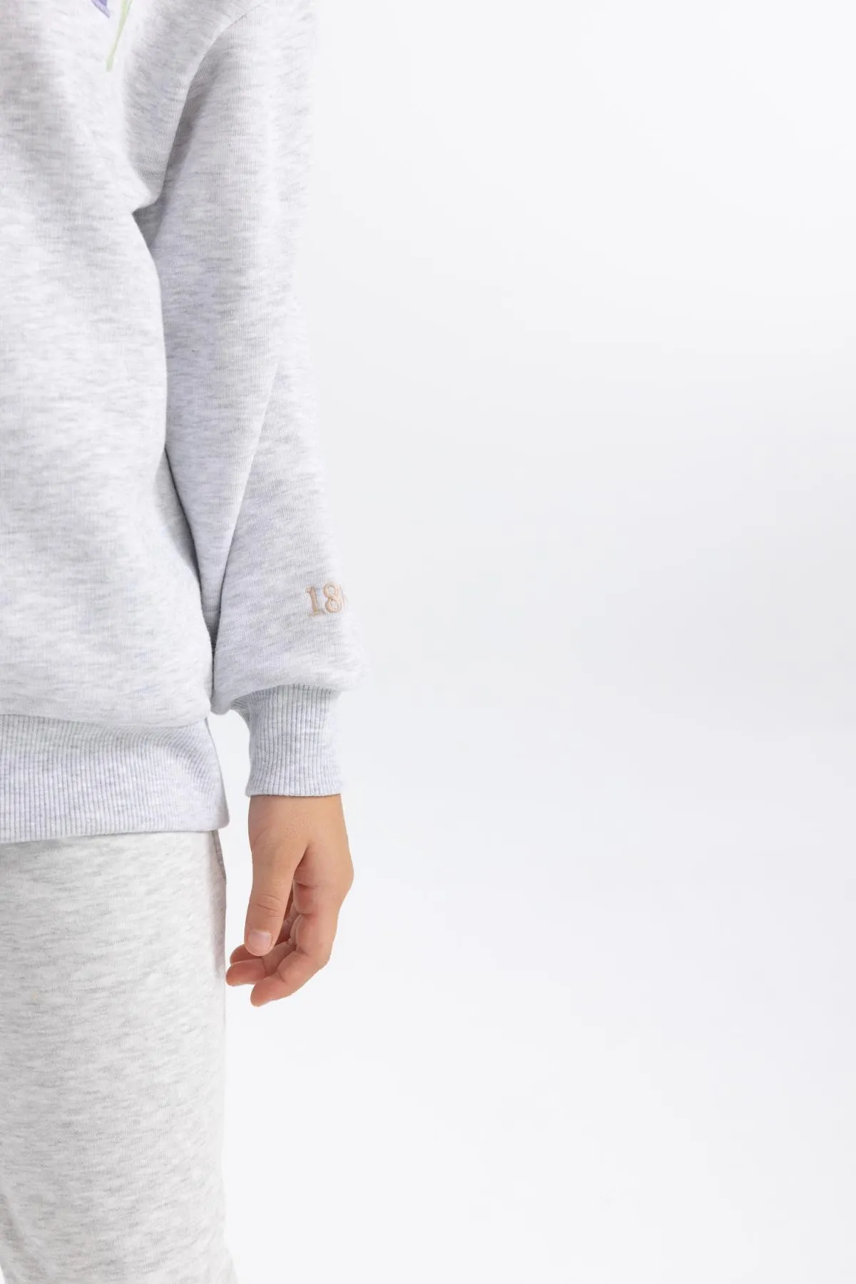 DeFacto  Sweatshirt mit Rundhalsausschnitt, bedruckt, weich, pelzig, dick, für Mädchen B4788a823wn
