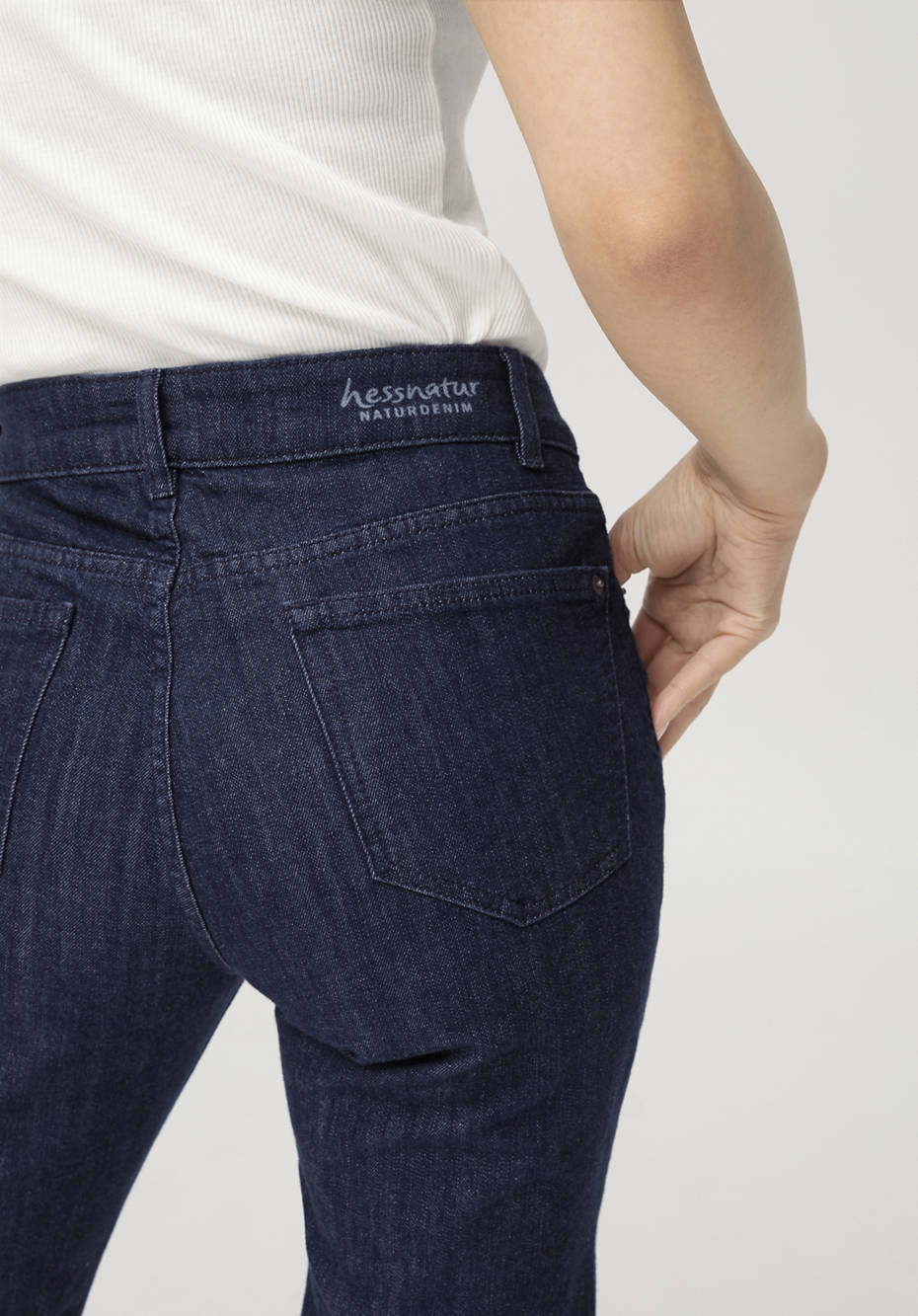 Jeans MARIE Mid Rise Straight aus Bio-Denim