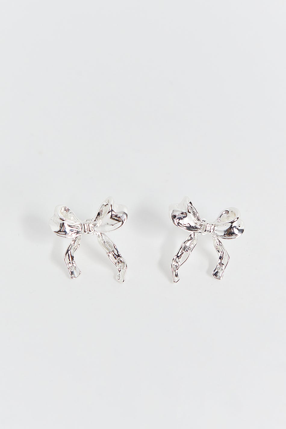 Bow earrings