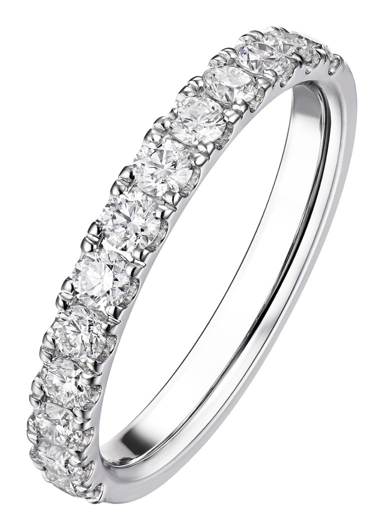 Inel cu vârf de diamant din aur alb cu un diamant de 0,76 ct, perfect pentru o nuntă.