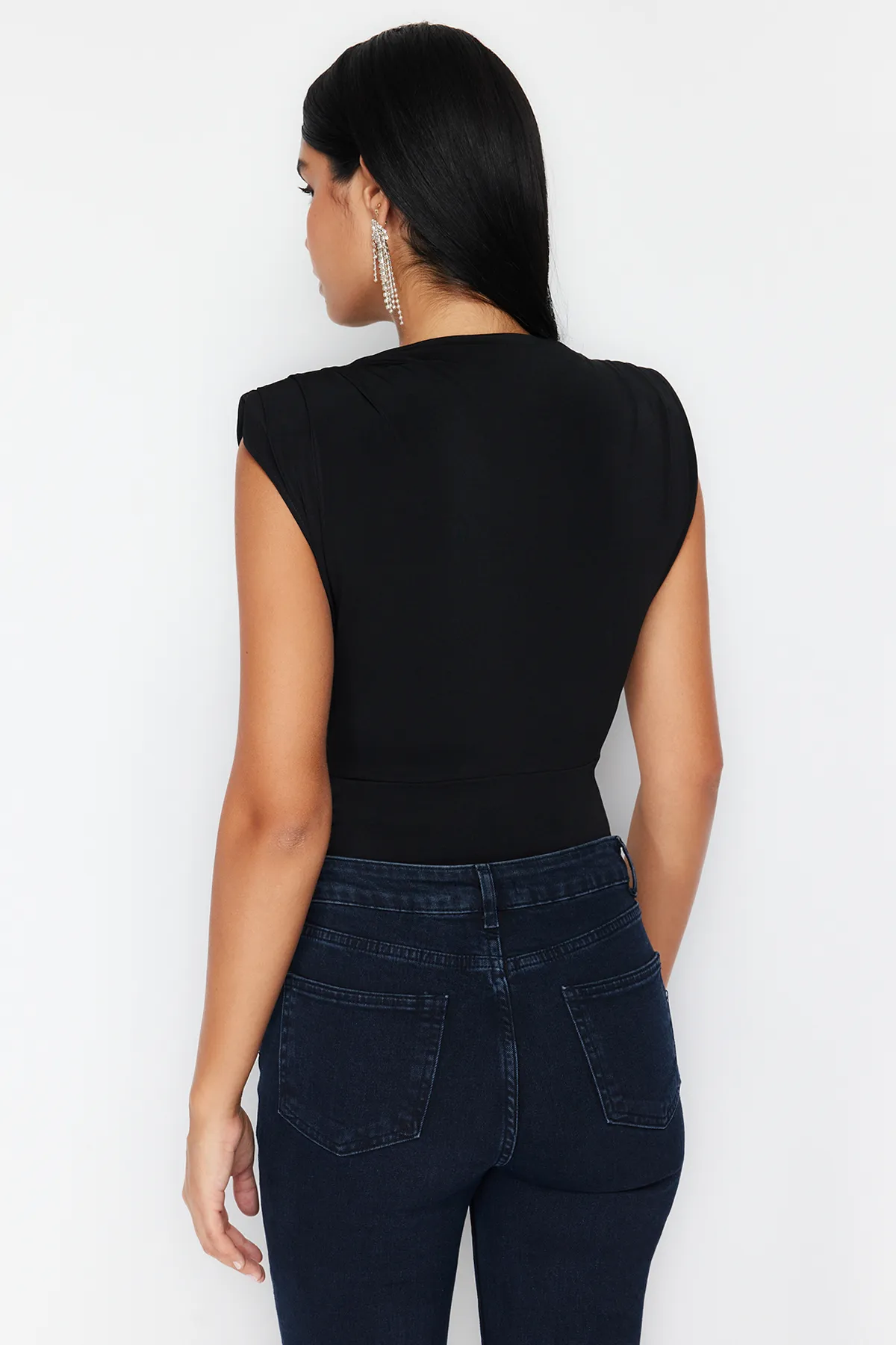 Trendyol Collection  Schwarzer, taillierter Strick-Body mit Druckknöpfen TPRSS24BD00012