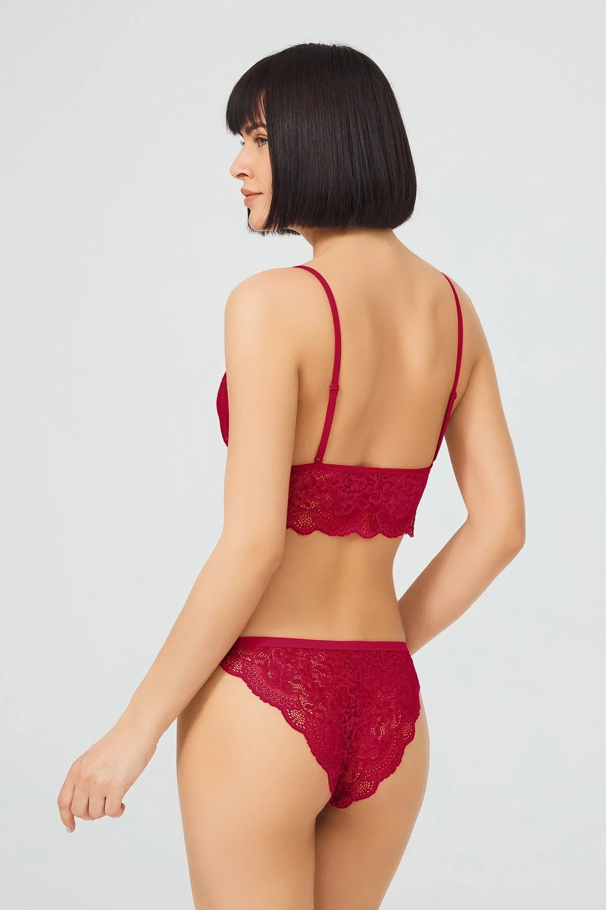 Cottonhill  Transparentes, bügelloses BH-Set aus bordeauxroter Spitze für Damen