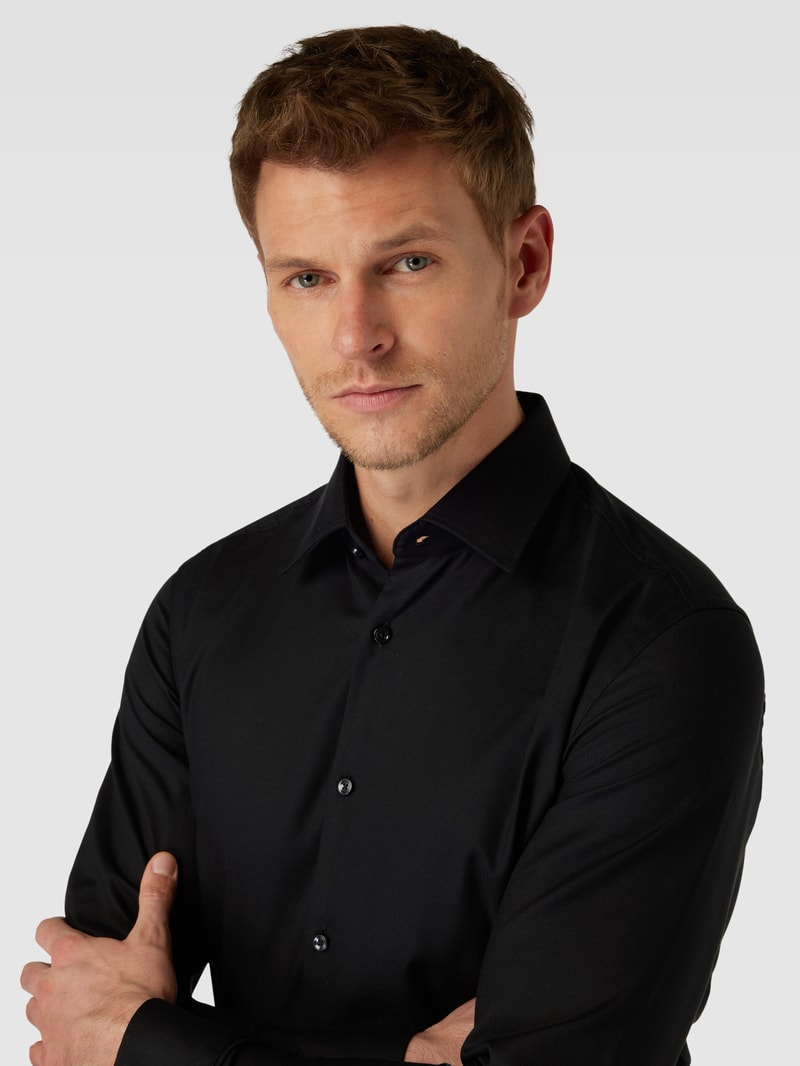 Regular Fit Business-Hemd mit Kentkragen in schwarz