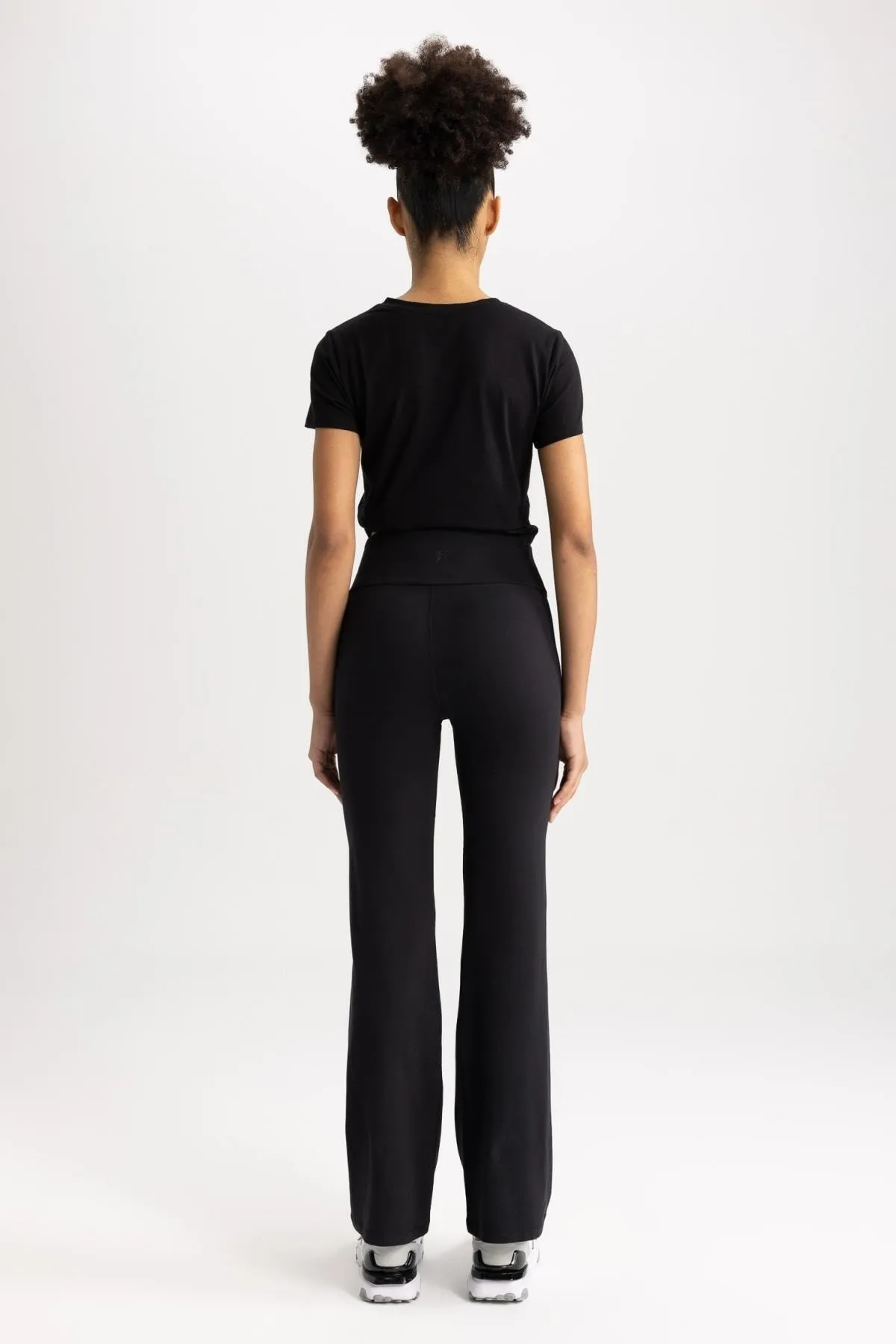 DeFacto  Passform: Yoga-Baumwollhose mit ausgestelltem Bein