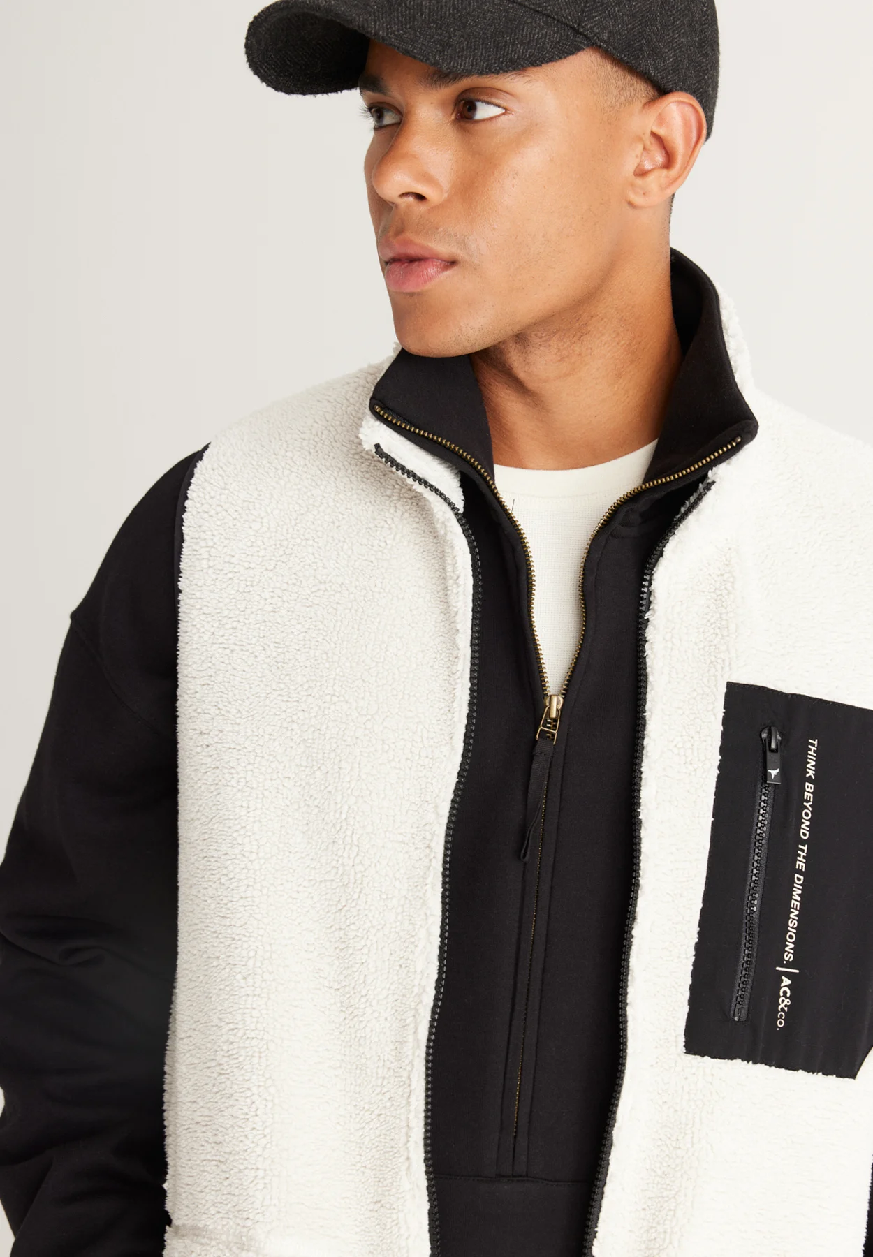 AC&CO / ALTINYILDIZ CLASSICS STANDARD FIT - Chaleco