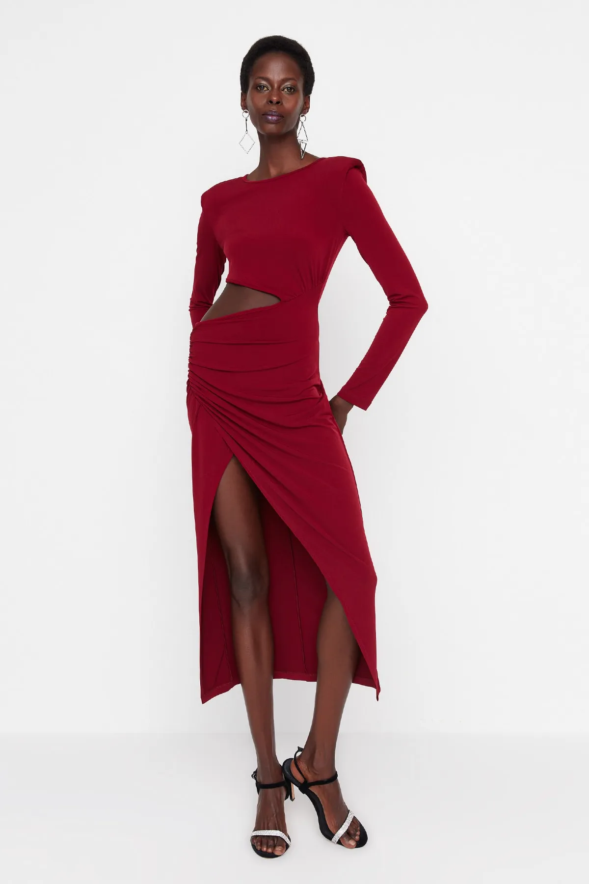Trendyol Collection  Burgunderrotes, zweireihiges, gestricktes, detailliertes, elegantes Abendkleid mit Fenster/Ausschnitt TPRAW23EL00272