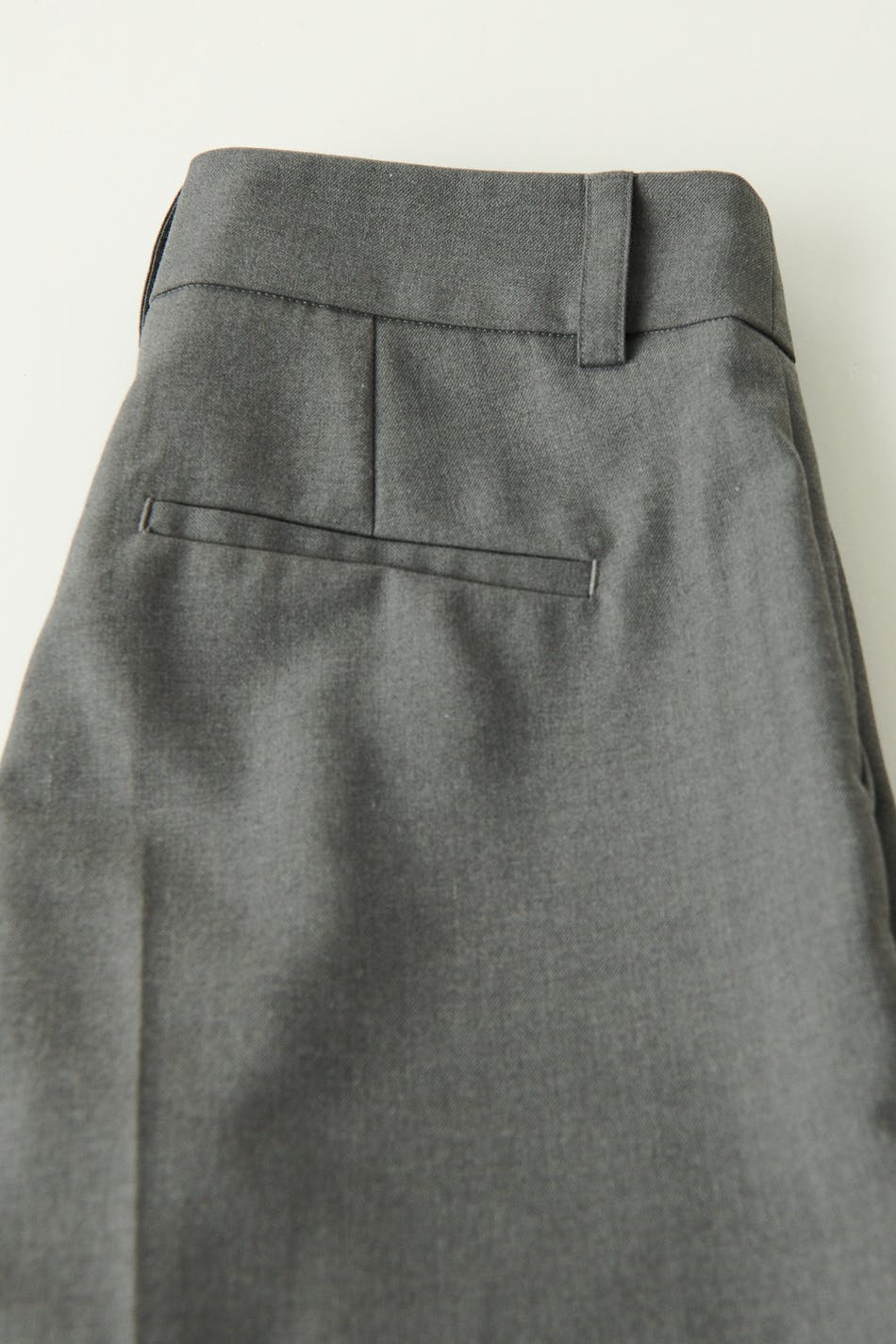 Low waist trousers
