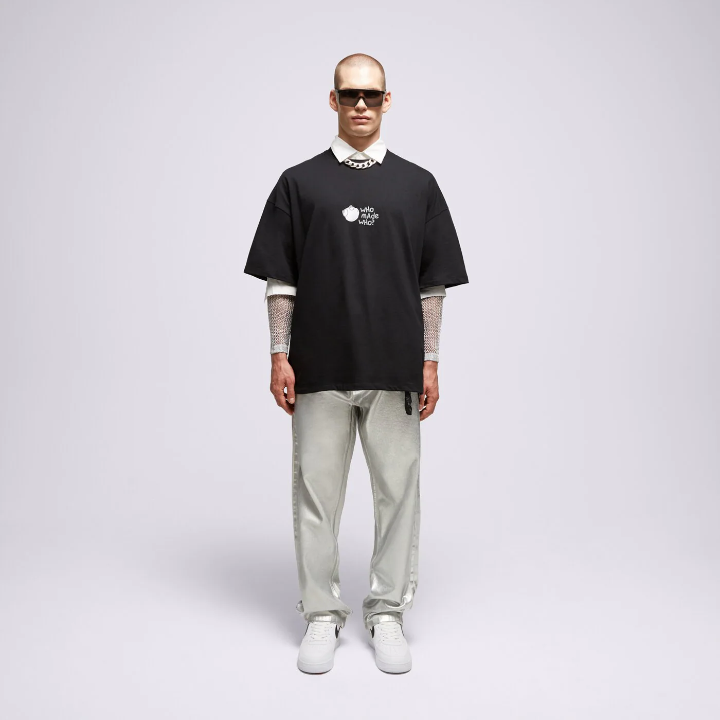 S.NOW JOB SIZEER T SHIRT “WHO MADE WHO”-BLACK Schwarz