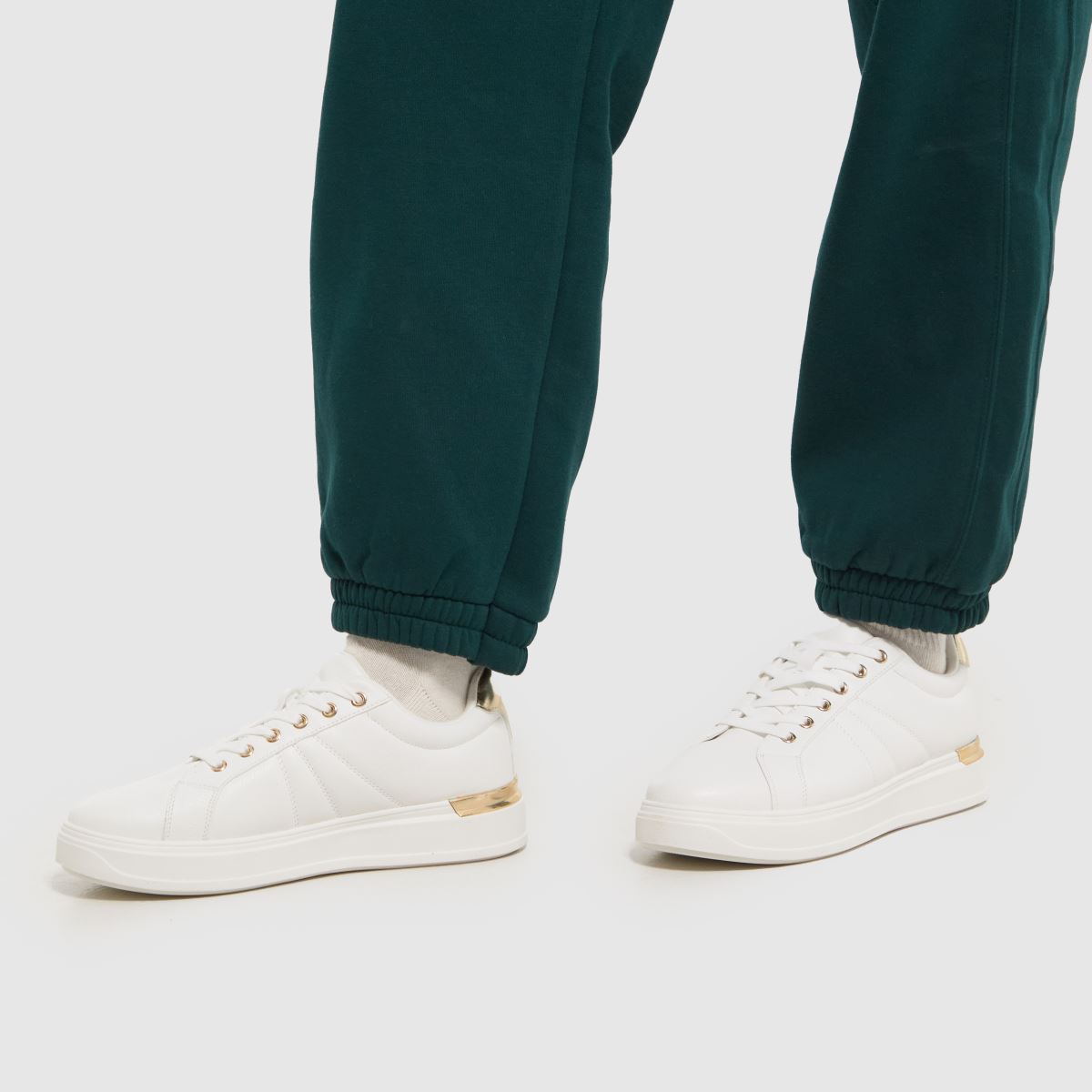 Schuh Maya Hardware sportcipők fehér színben