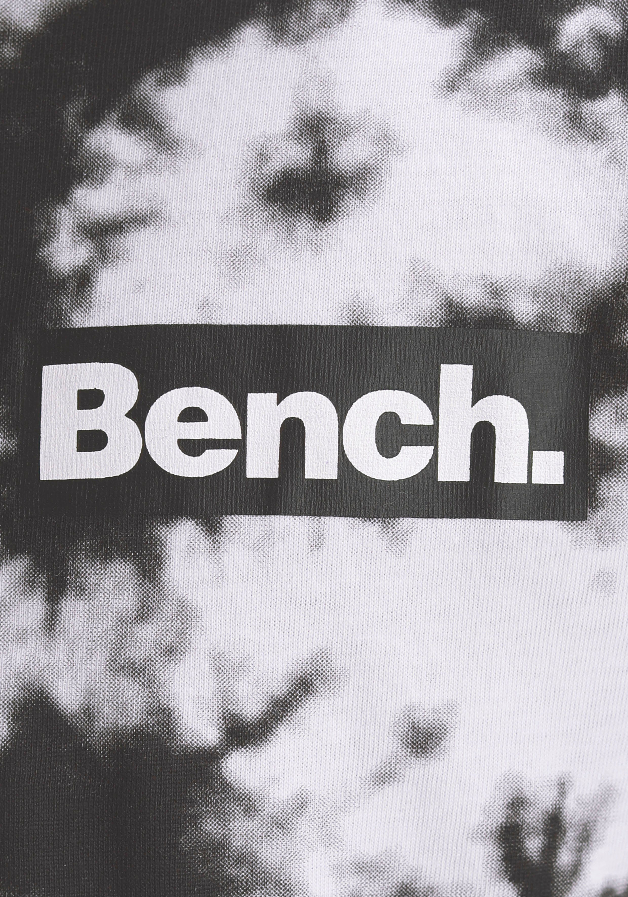 Bench. Kapuzenshirt in toller Batikoptik