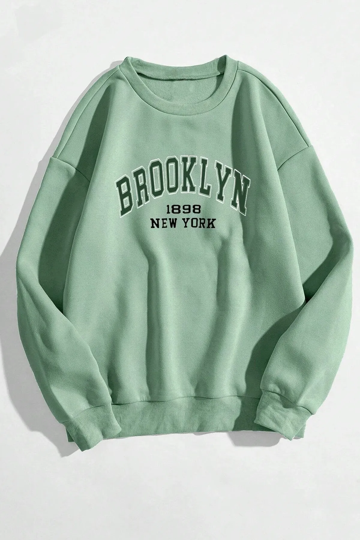 MODAGEN  Unisex Mintgrünes Oversize-Sweatshirt mit grünem Brooklyn-Aufdruck