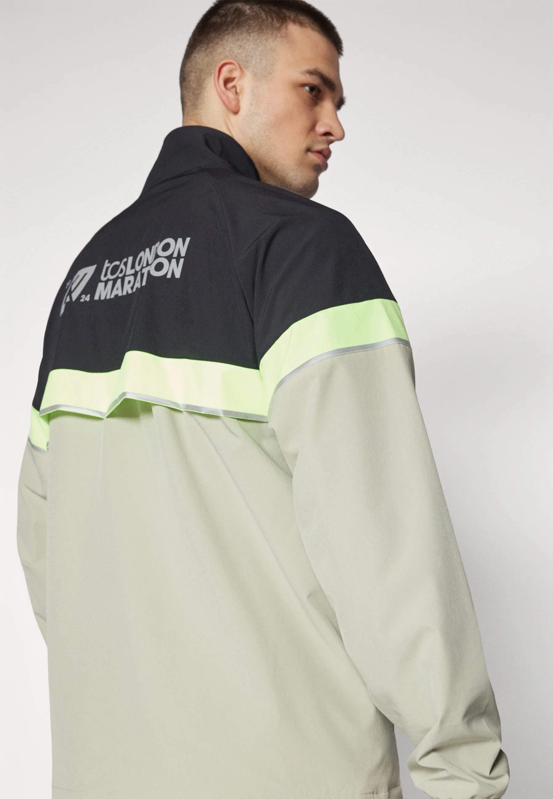 Chaqueta New Balance Edición Londres Maratón - Impermeable