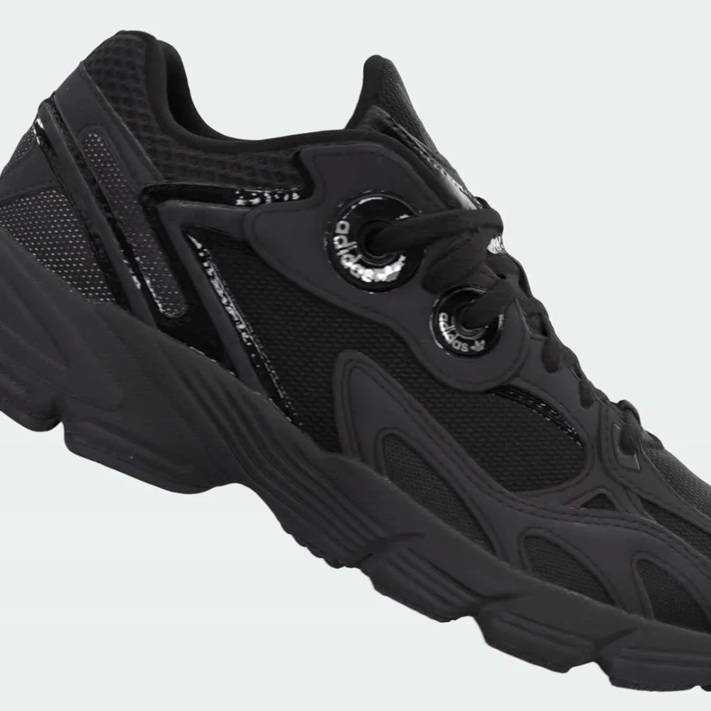 adidas Astir GW4341 / schwarz