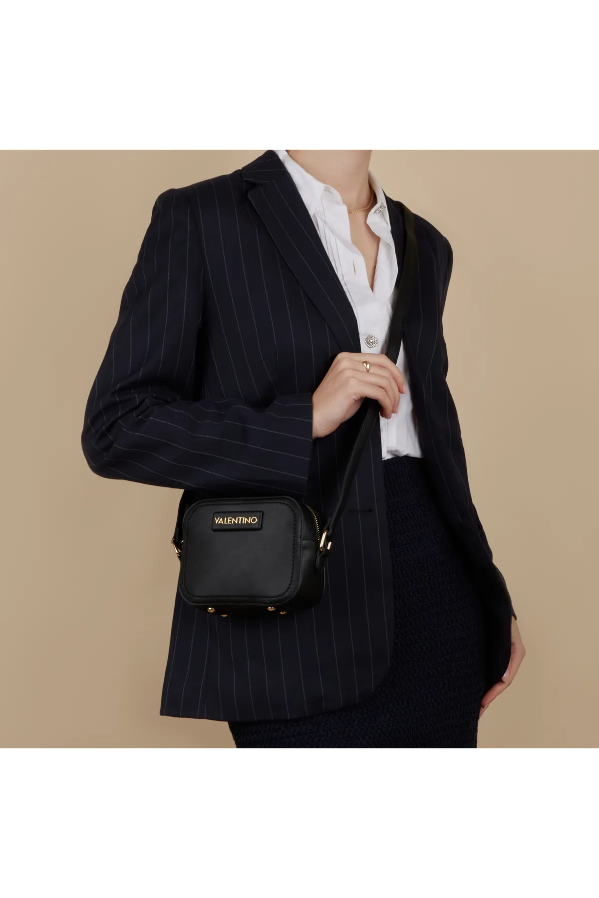 1'ASLAN  Valentino Bags Regent Re Damen Umhängetasche Schwarz Vbs7lu04nero