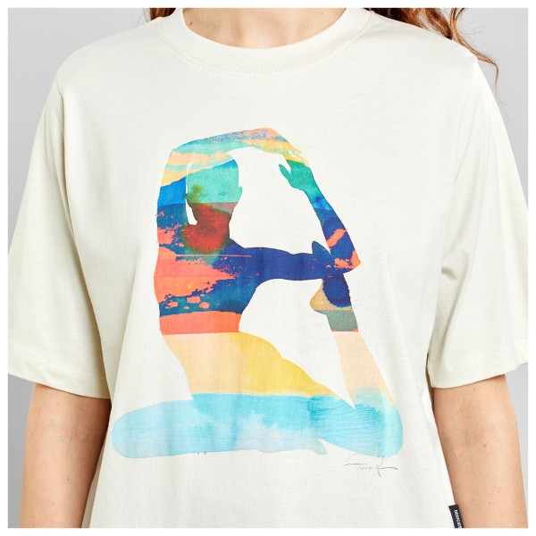 DEDICATED - Women's T-Shirt Vadstena Stina Yoga Pose