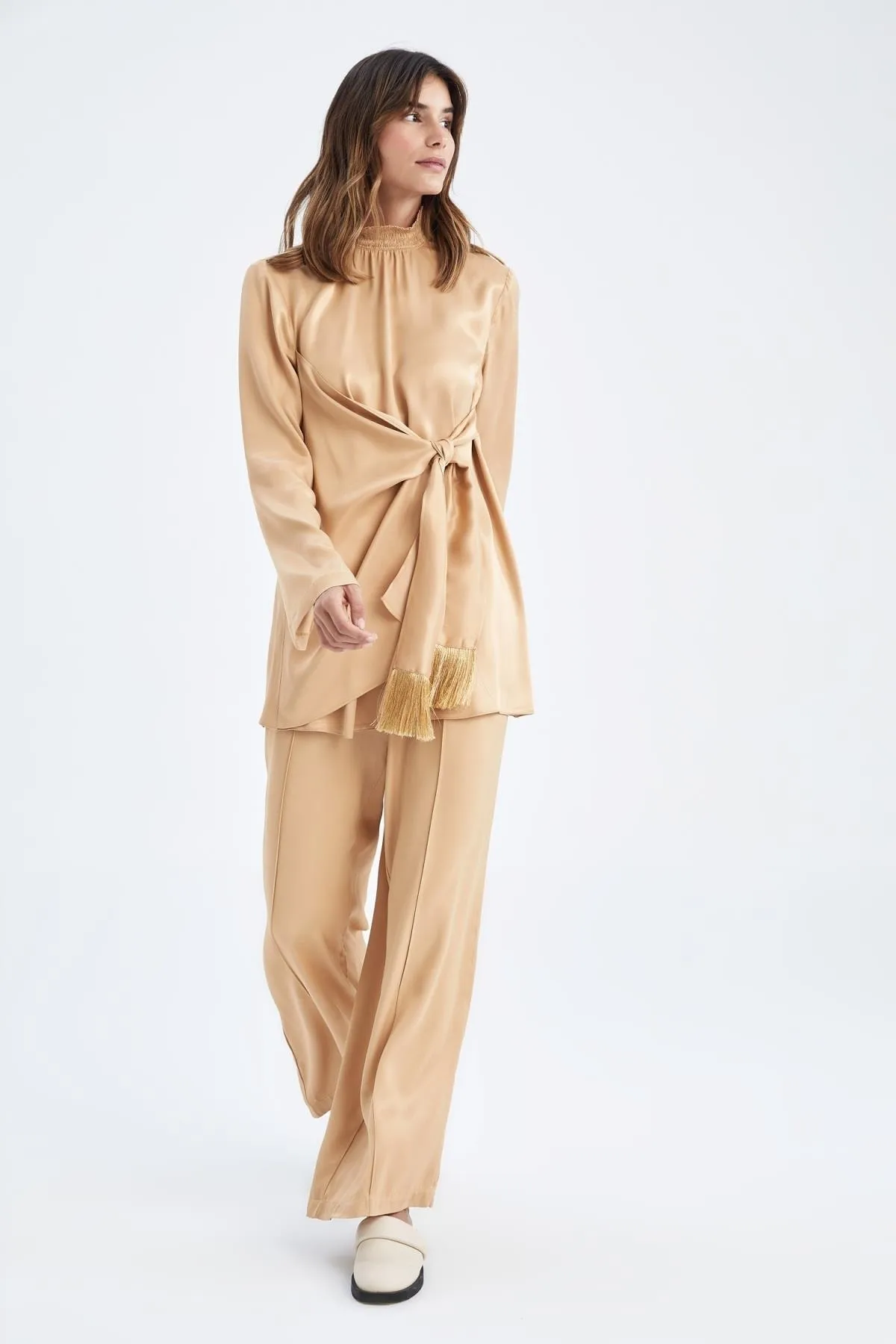 DeFacto  A-Linien-Satinhose mit weitem Bein