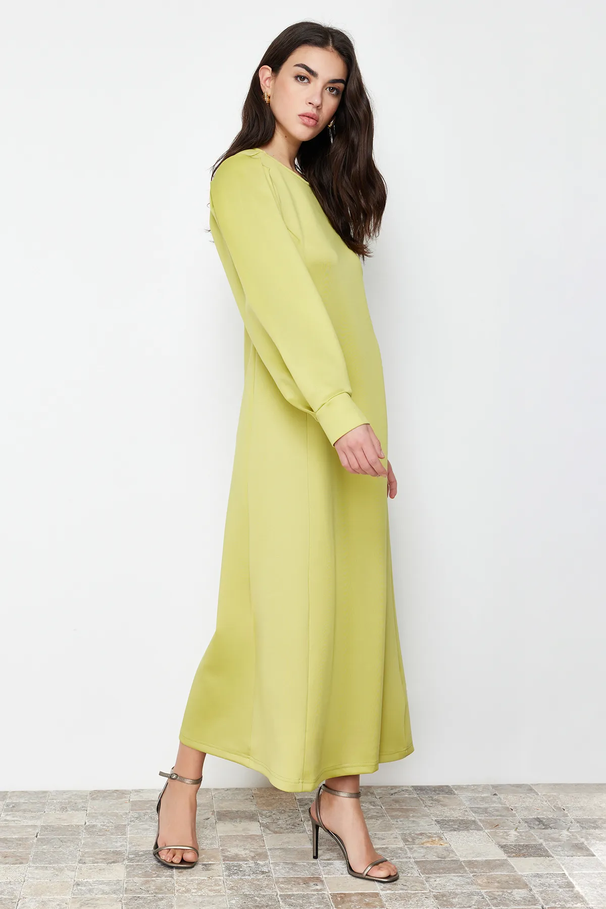 Trendyol Modest  Ölgrünes Scuba-A-Linien-Kleid - TCTSS24EB00110