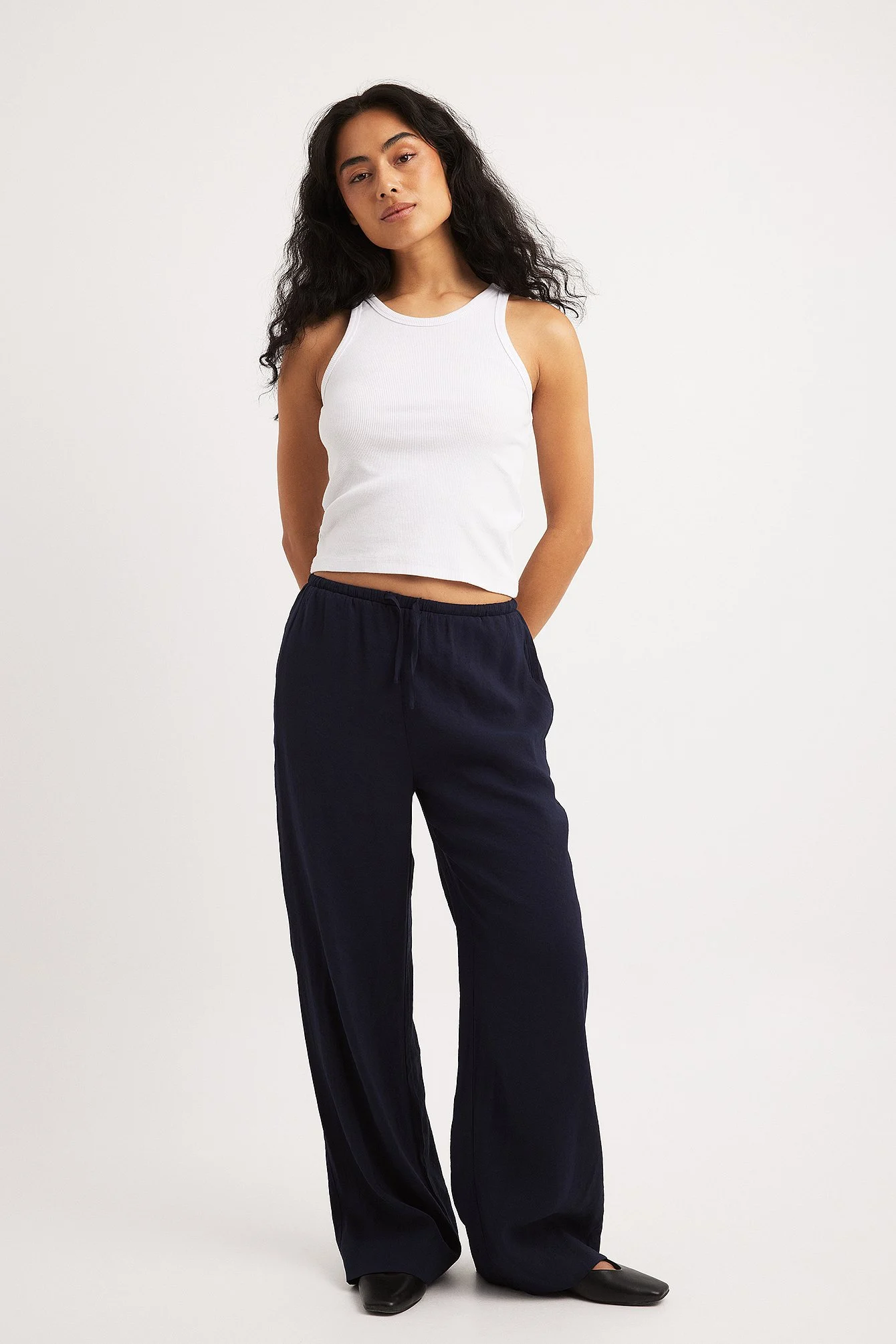 Hose mit halbhoher Taille und elastischem Bund