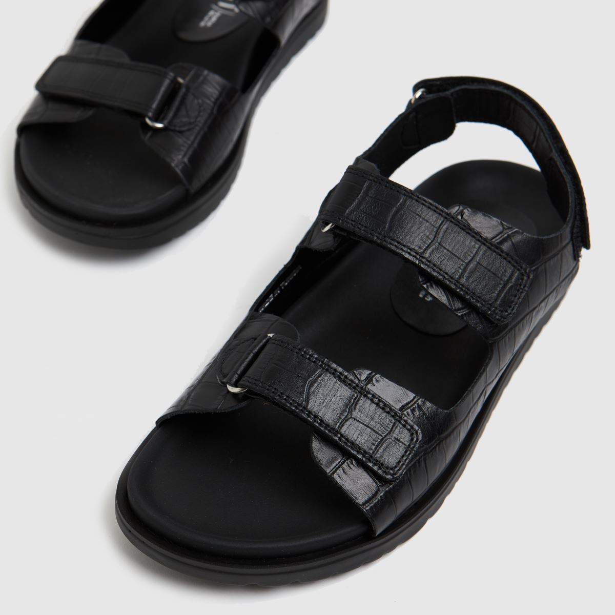 schuh the edit precious sandali iz krokodiljega usnja v črni barvi