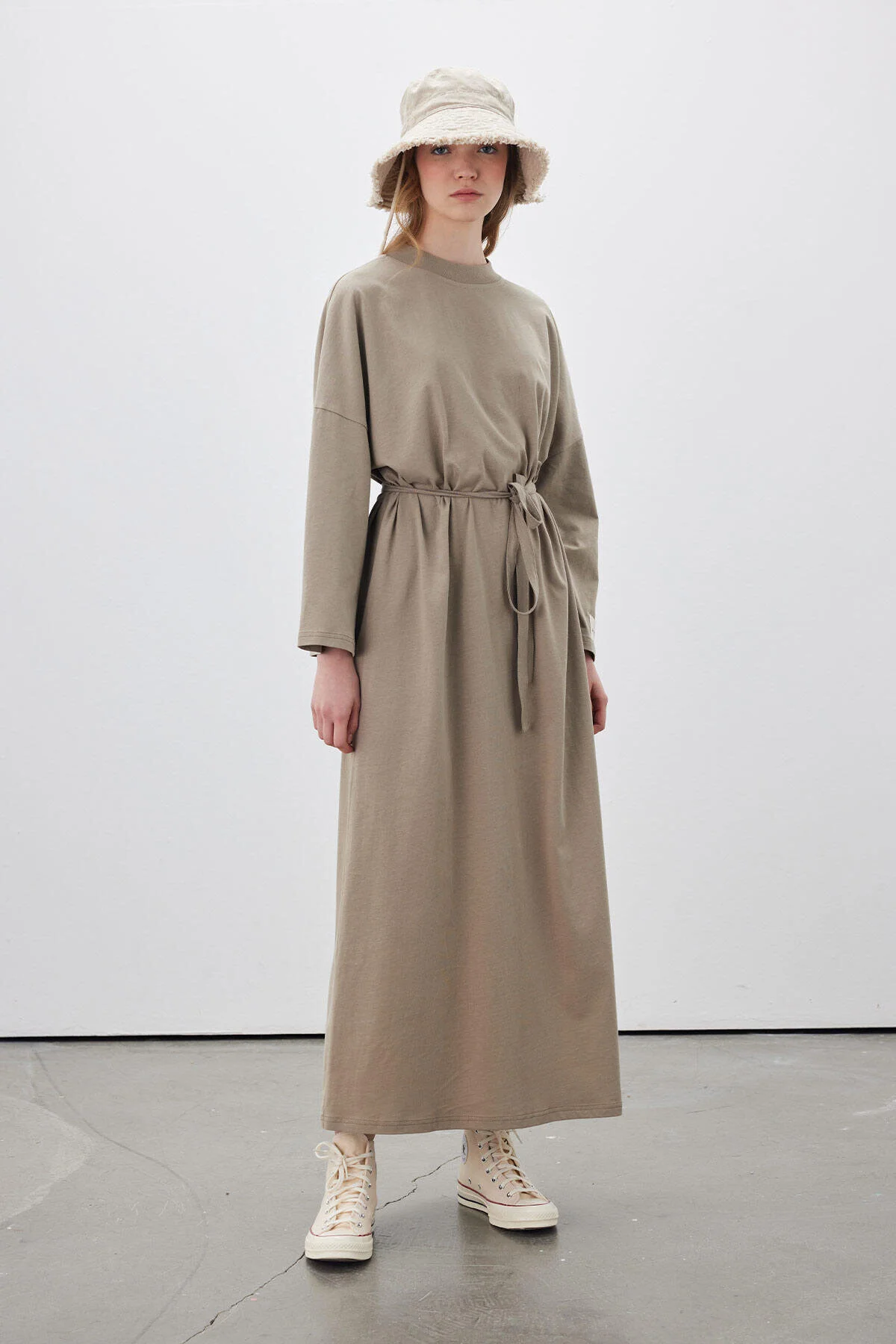 Manuka  Übergroßes langes bequemes Kleid Nerz