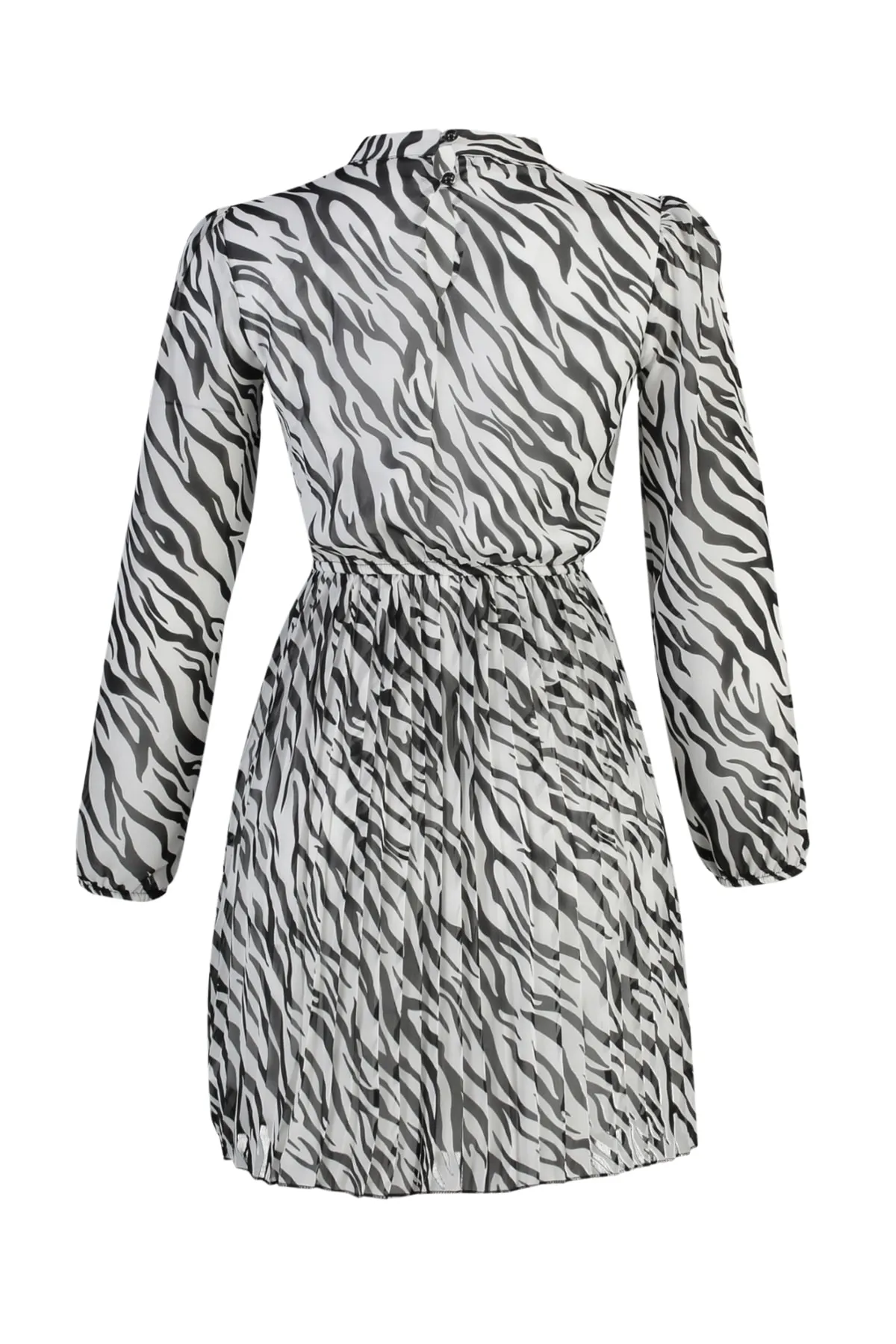 Trendyol Collection  Schwarzes, plissiertes Mini-Webkleid in A-Linie TWOAW21EL1009