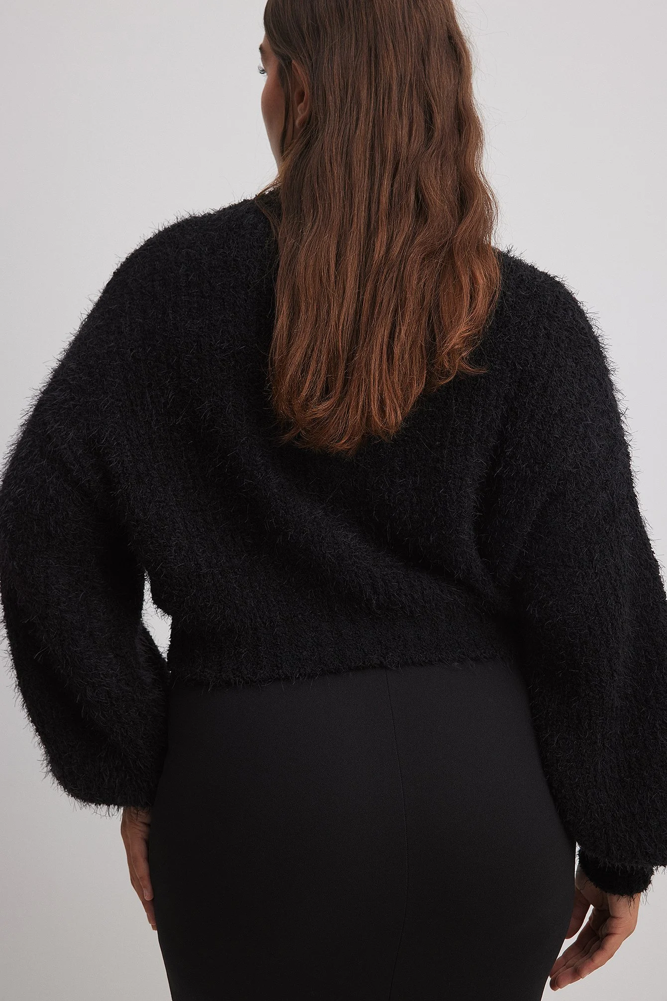 Flauschiger Strickpullover mit Rollkragen
