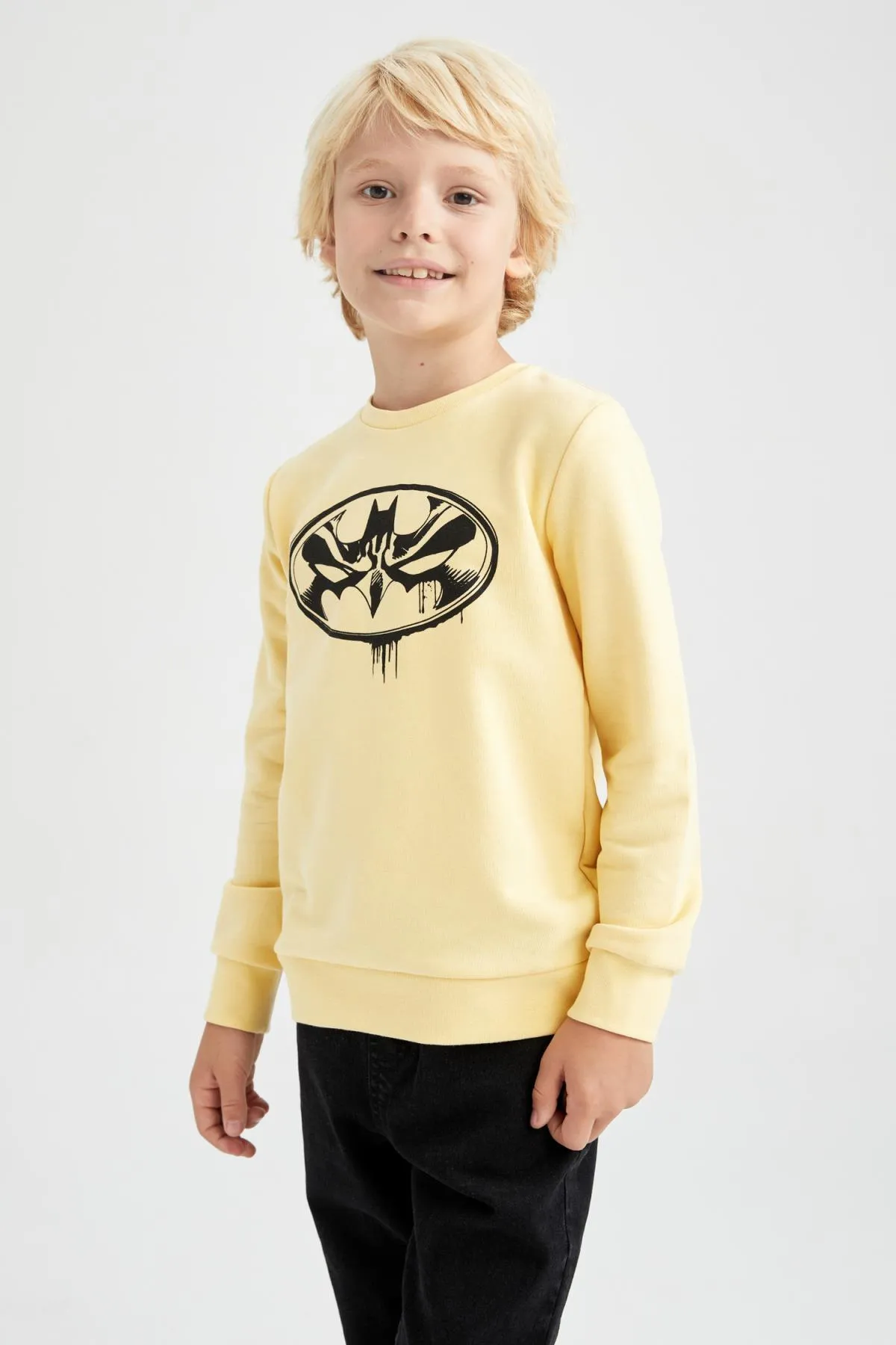 DeFacto  Batman-Sweatshirt mit Rundhalsausschnitt für Jungen