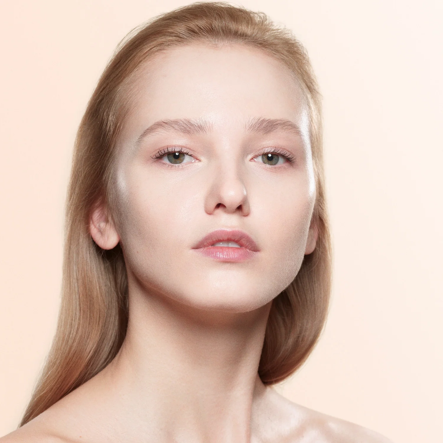 Viso Luminous Silk Foundation - Flytande foundation