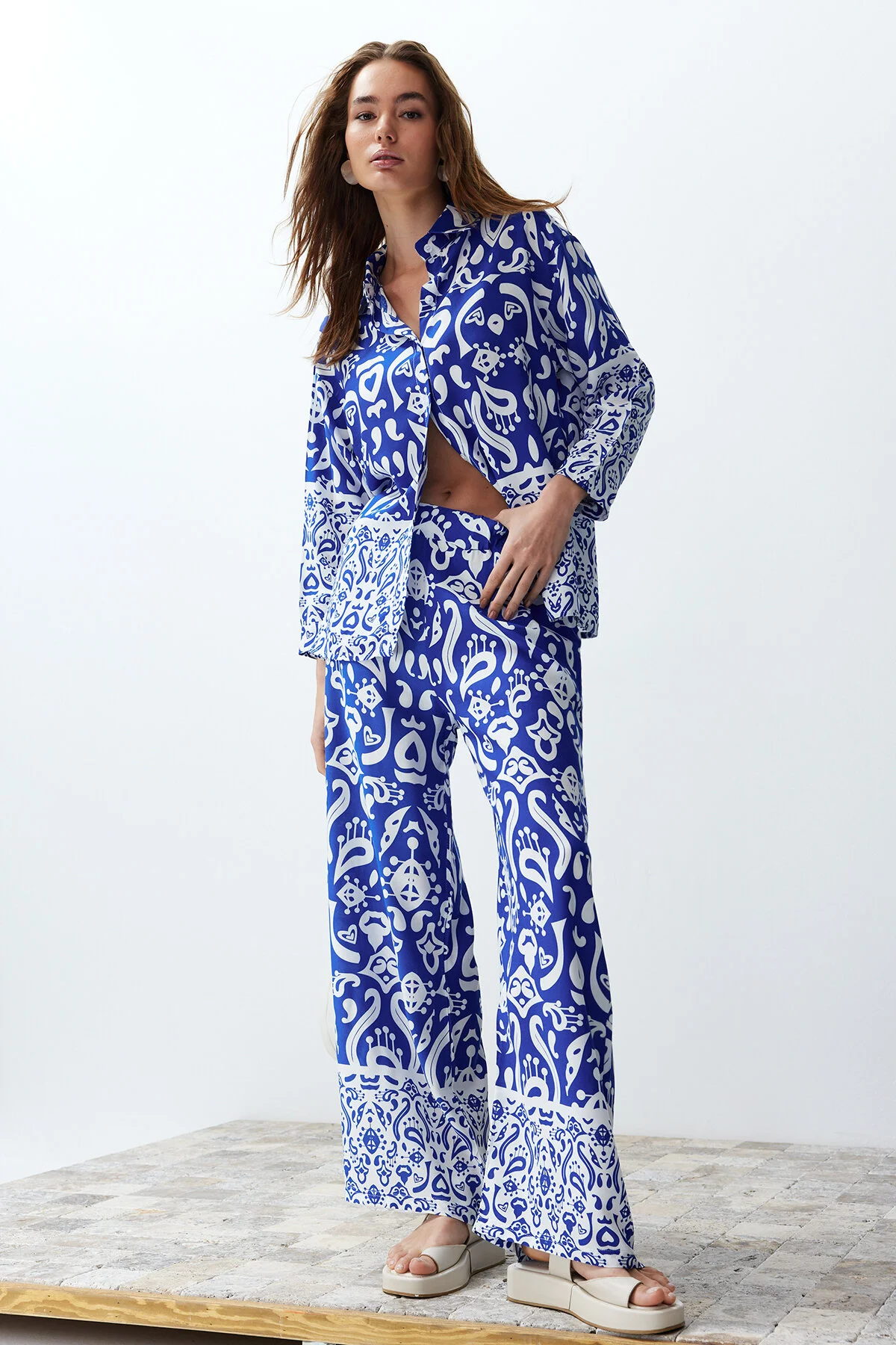 Trendyol Collection  Blaues gewebtes Unter-Oberteil-Set TWOSS24AU00082