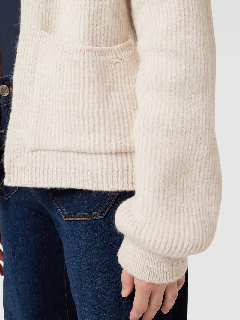 Cardigan mit seitlichen Taschen in beige