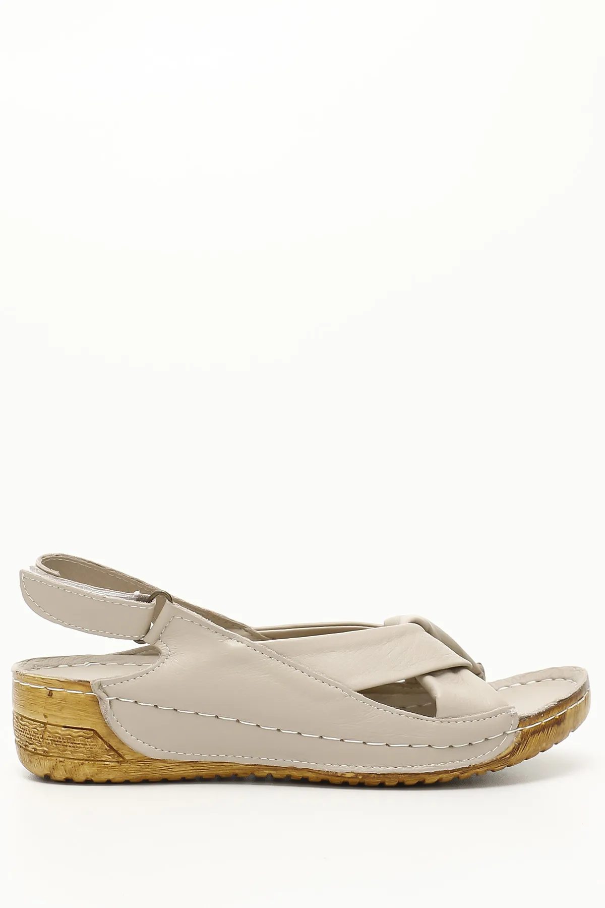 GÖNDERİ(R)  Cremefarbene Gön-Damen-Keilsandalen aus echtem Leder 42304