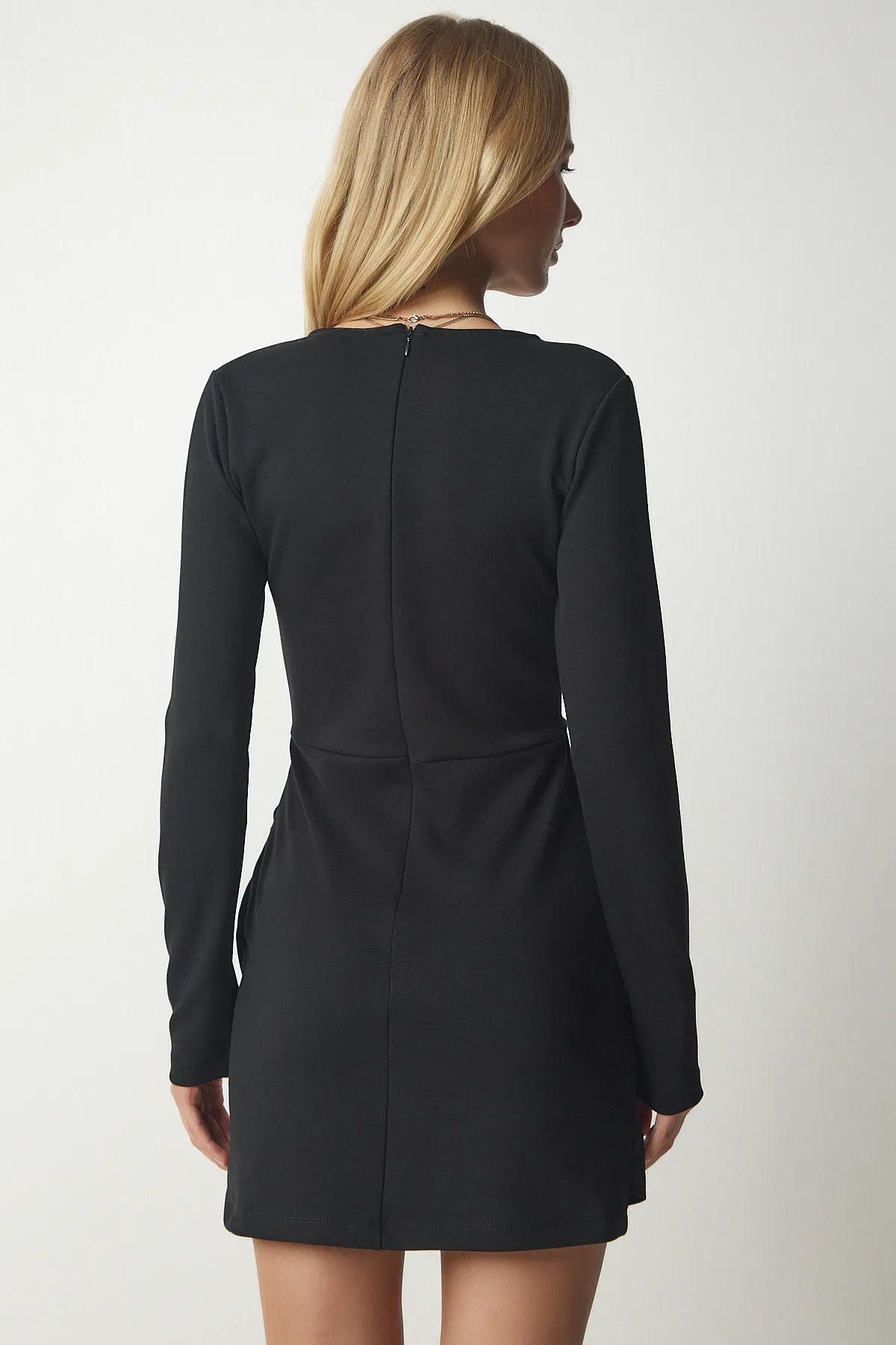 Happiness İstanbul  Schwarzes, körperbetontes, stilvolles Webkleid mit Wickelkragen für Damen UB00131