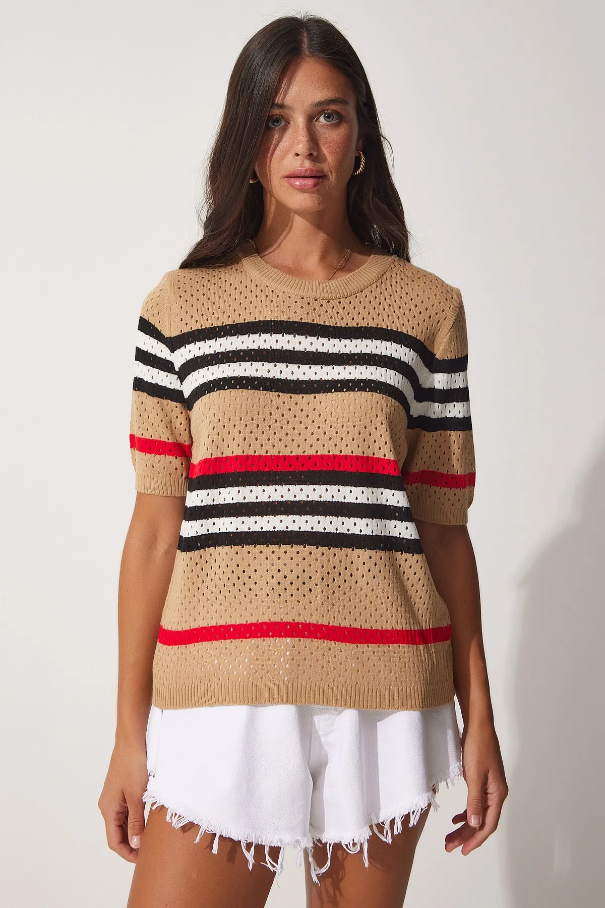 Happiness İstanbul  Durchbrochene, durchbrochene, gestreifte Sommerstrickbluse für Damen NF00048