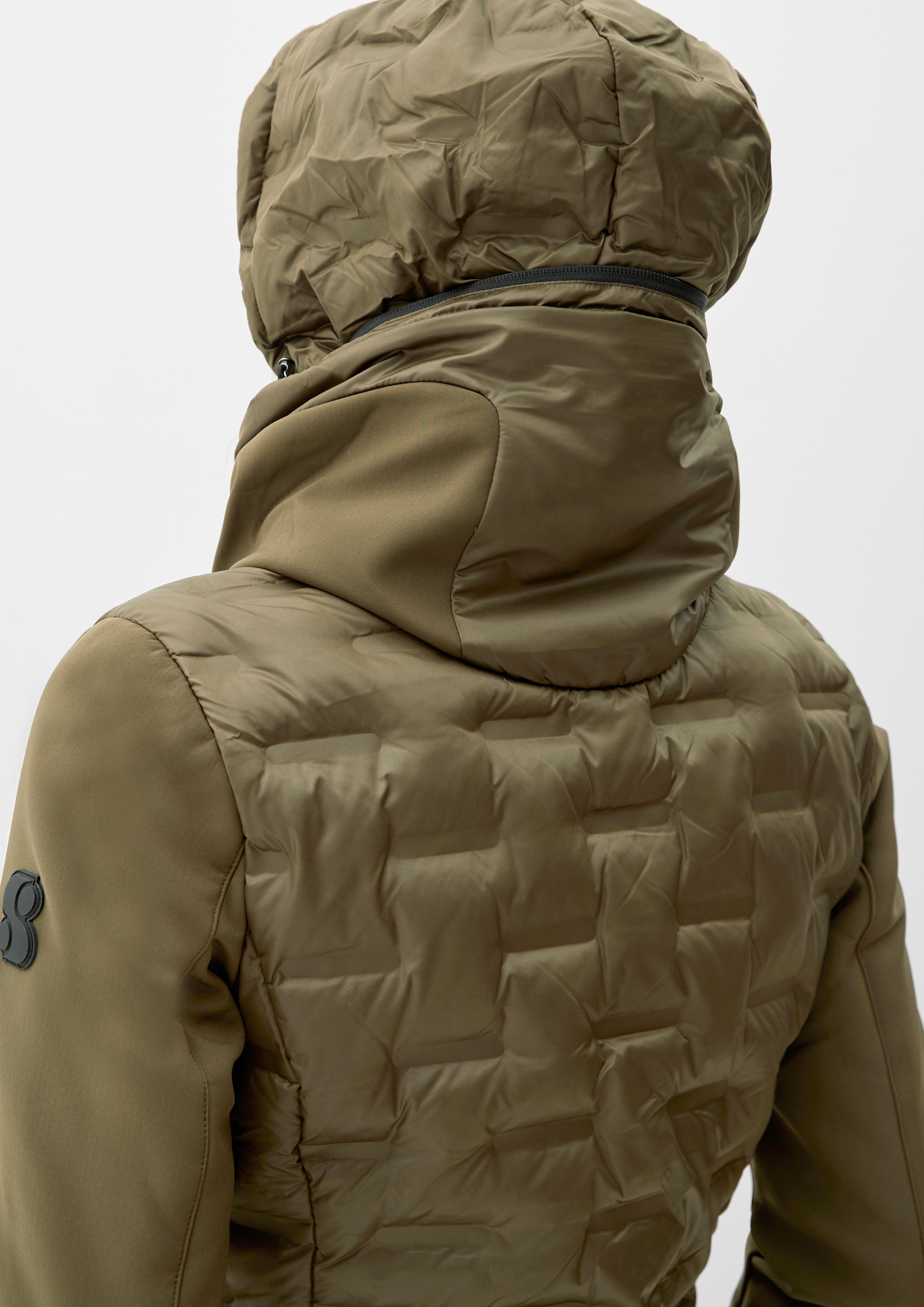 Jacke mit verstaubarer Kapuze  EME-2120478-7946