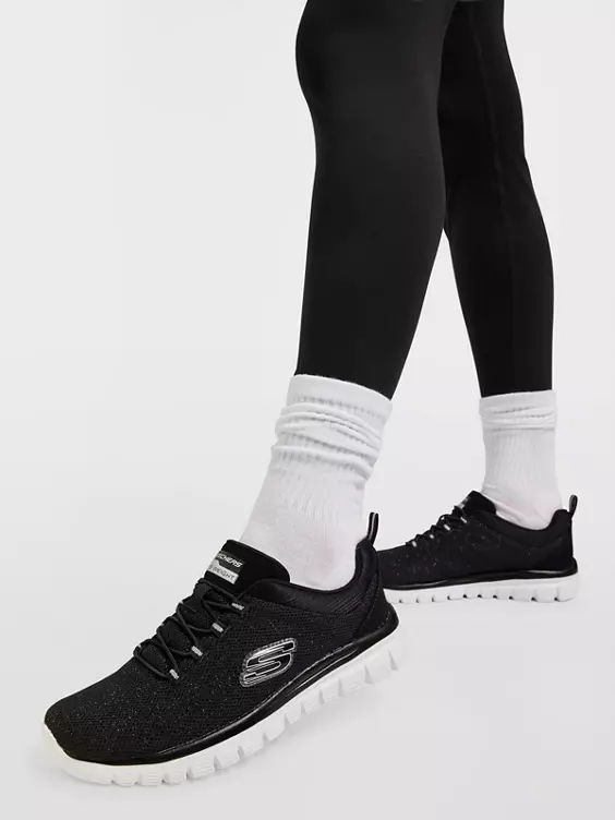 Skechers Slip On Sneaker