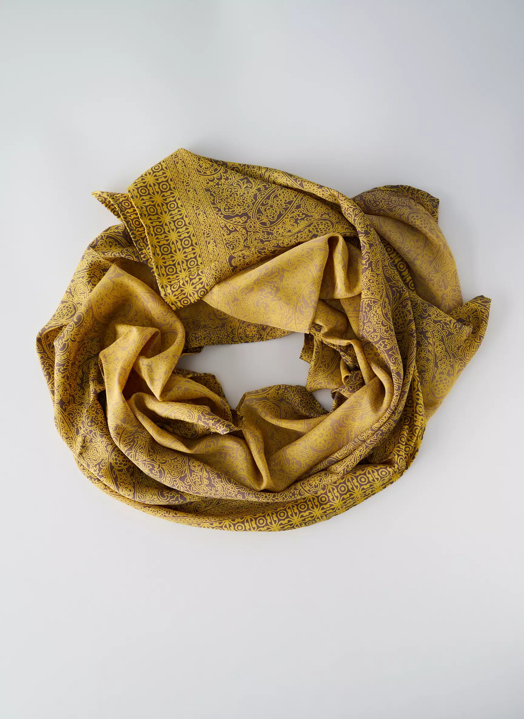 Lauren Vidal Foulards Femme couleur jaune