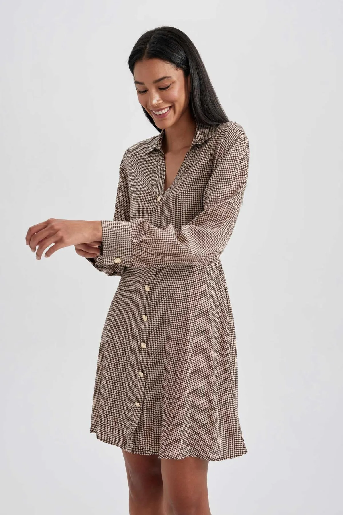DeFacto  Hemd Revers Crowbar Twill Mini Langarm Kleid B3471ax23au